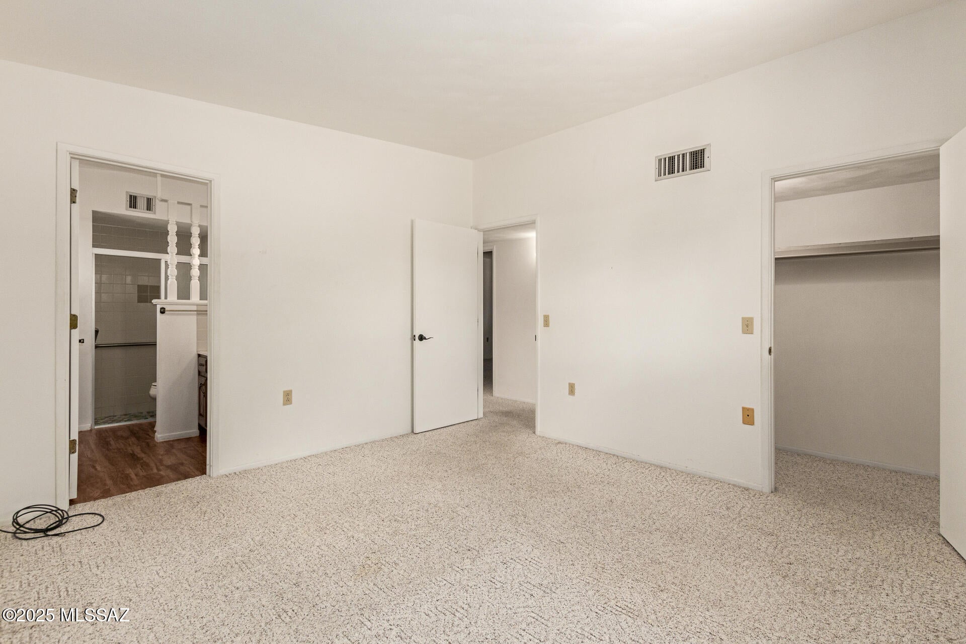 New Tucson Unit NO. 4 (1-203) - Residential