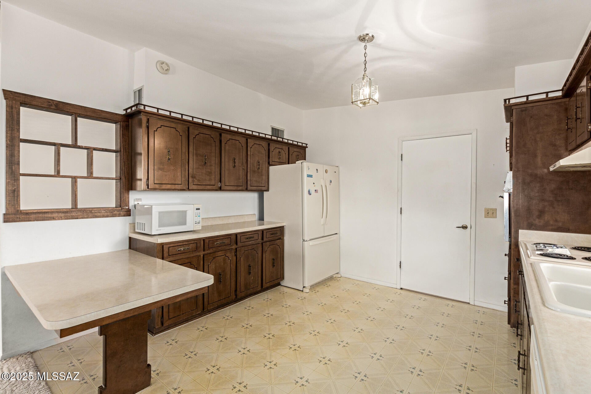 New Tucson Unit NO. 4 (1-203) - Residential