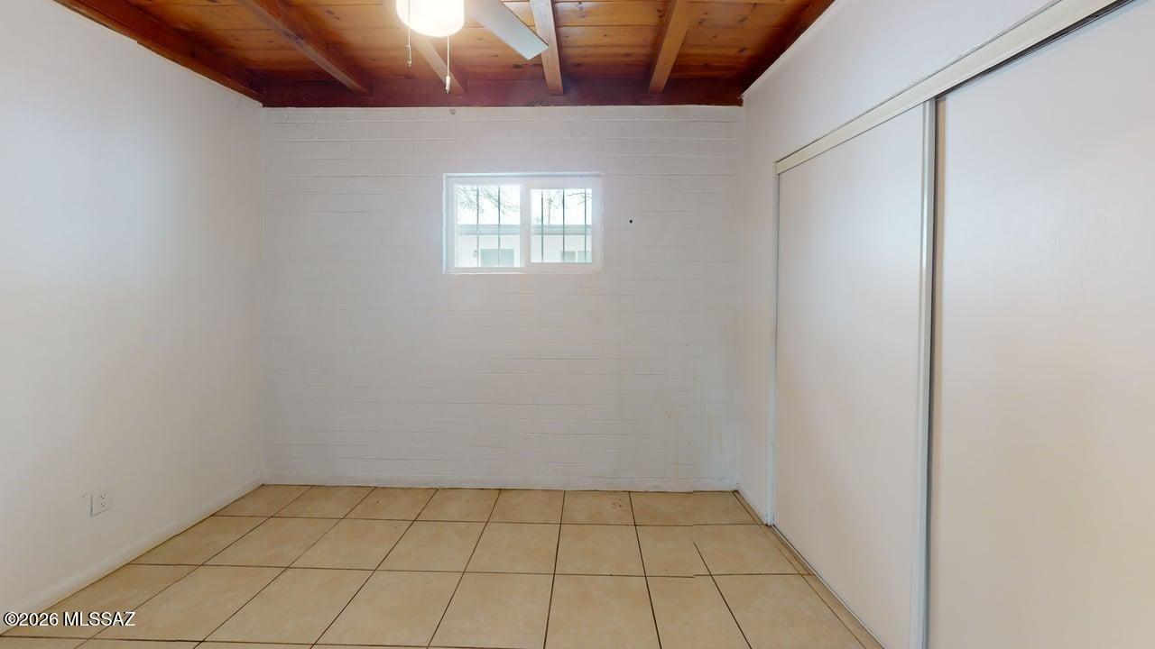 Unsubdivided - Residential Lease