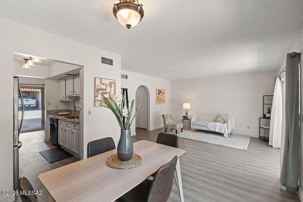 Tucson Prince Townhouses - Residential