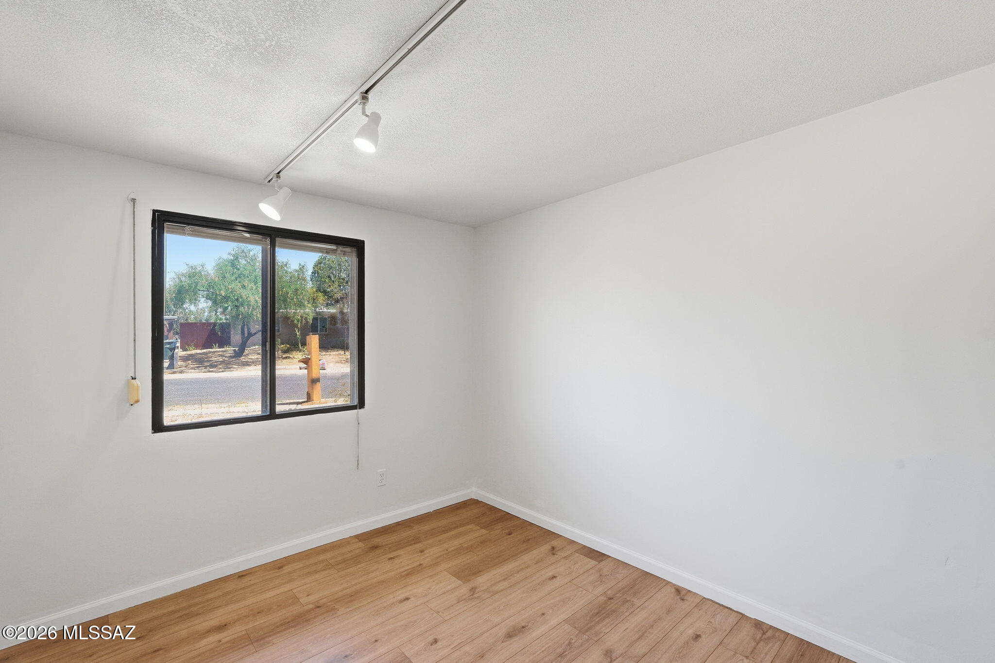 Essex Gardens East (1-44) - Residential