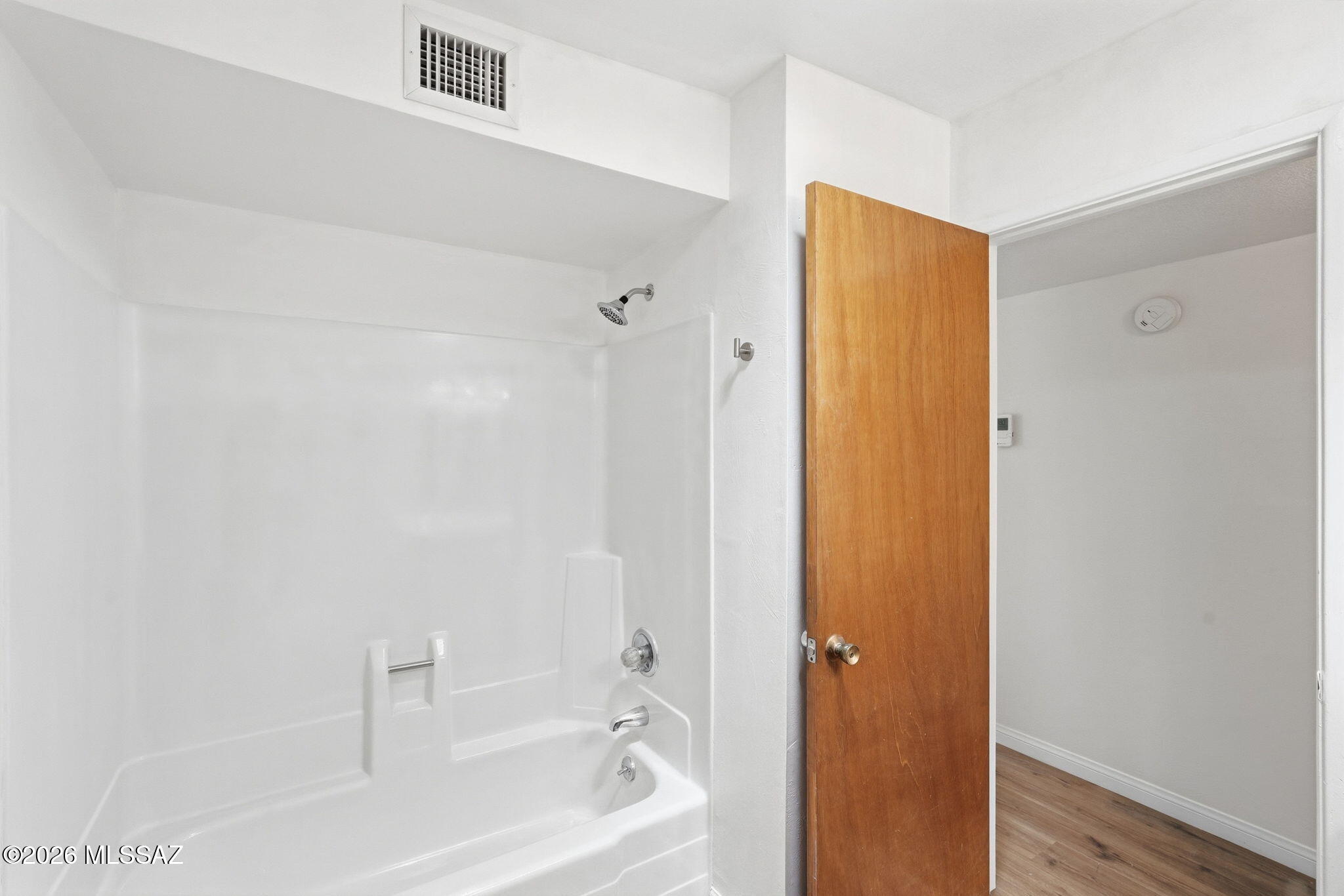 Essex Gardens East (1-44) - Residential