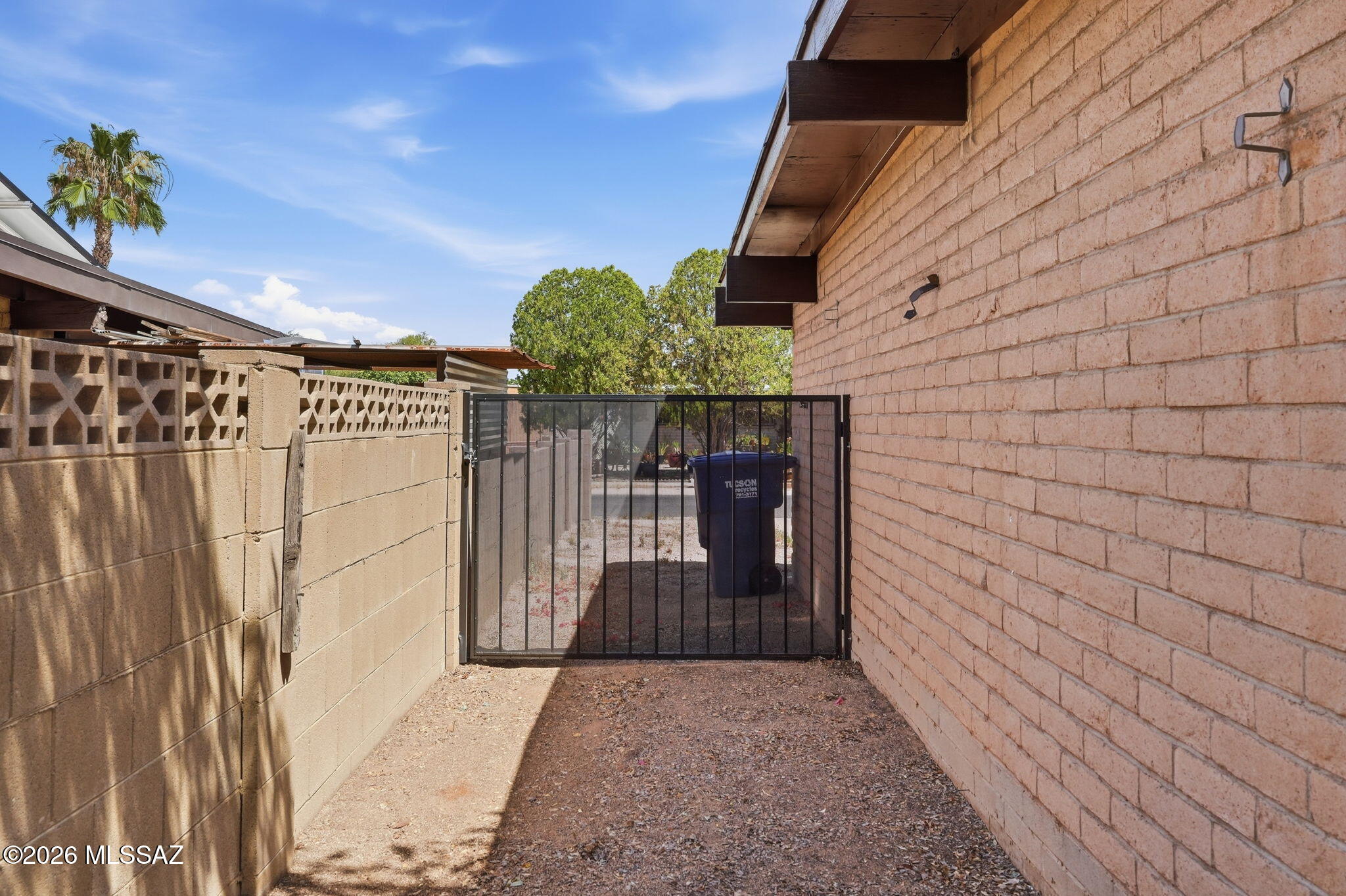 Essex Gardens East (1-44) - Residential