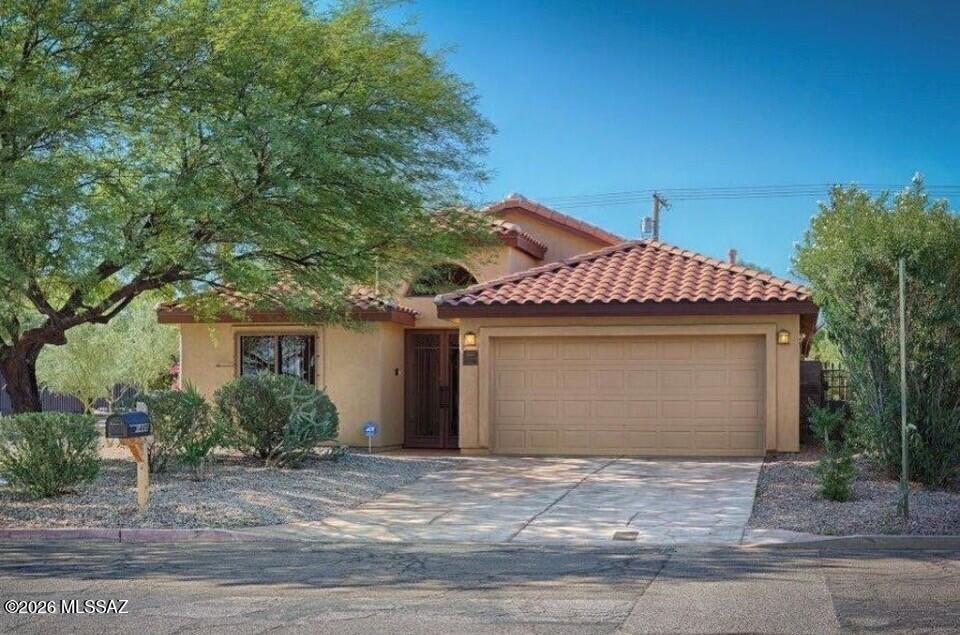 Home near the University of Arizona and Medical Center offering the perfect blend of privacy, comfort, and convenience. Ideal for roommate living with spacious bedrooms, updated interiors, washer/dryer, private parking, and outdoor entertaining areas. Conveniently located near campus, Greek life, Banner Medical Center, restaurants, and popular shops. Perfect for out-of-state students seeking a clean, safe environment. Features Include: * Spacious bedrooms * Washer & dryer included * Private parking * Updated kitchen * Outdoor patio/lounge space * Parent-friendly communication and online payments Available for Fall 2026 leasing. Jefferson Park Neighborhood Info @ http://www.jeffersonpark.info