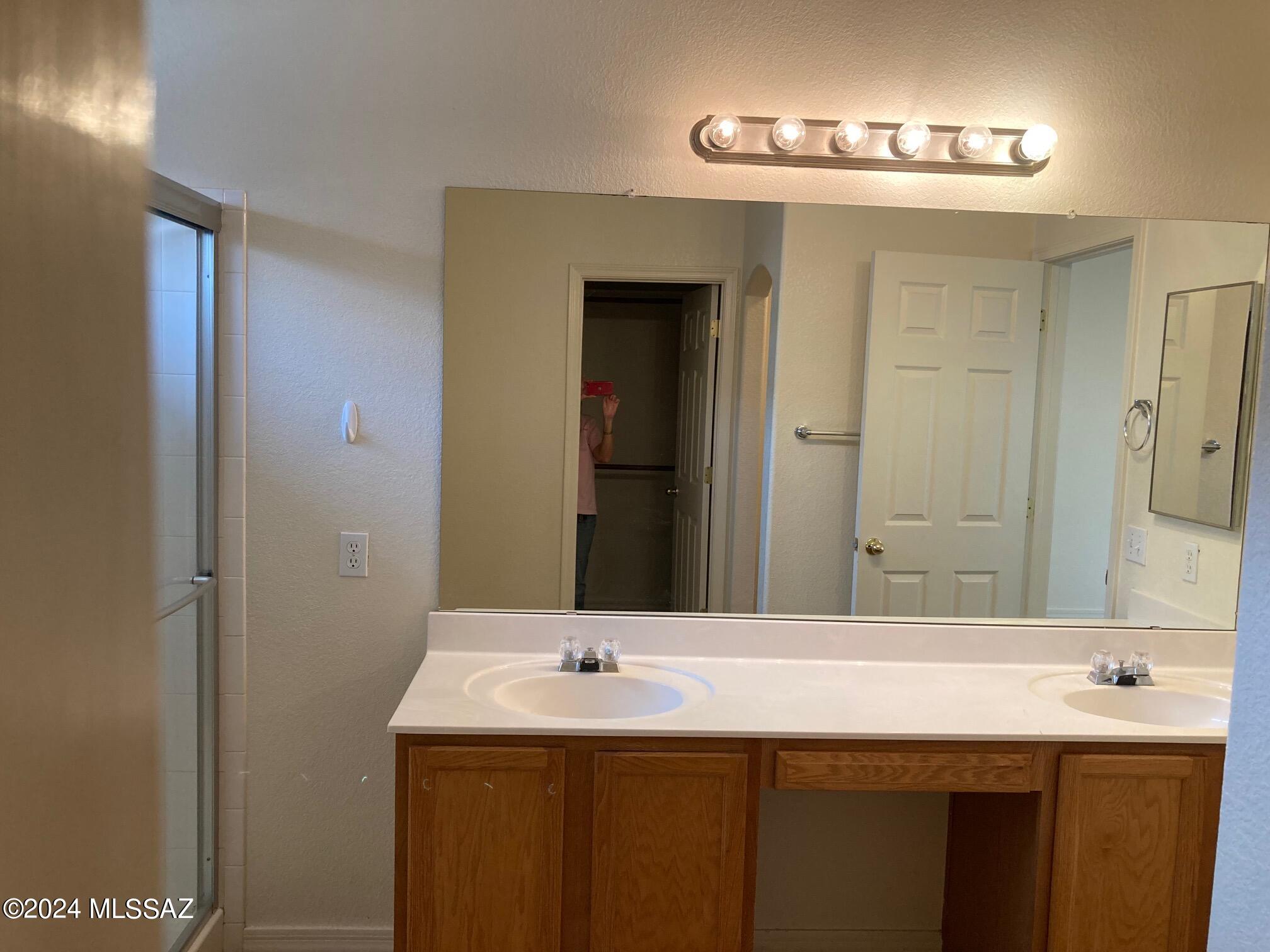 Serenata (1-98) - Residential Lease