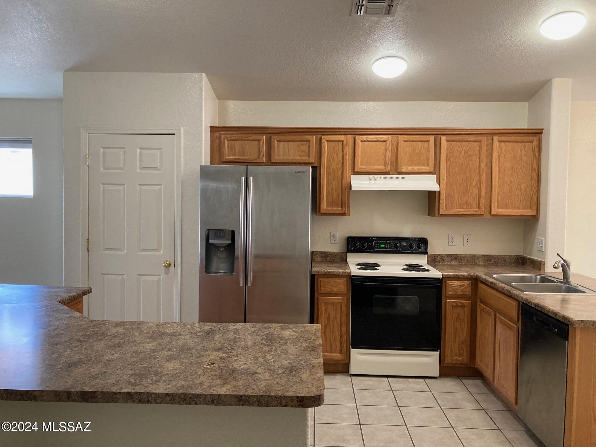 Serenata (1-98) - Residential Lease