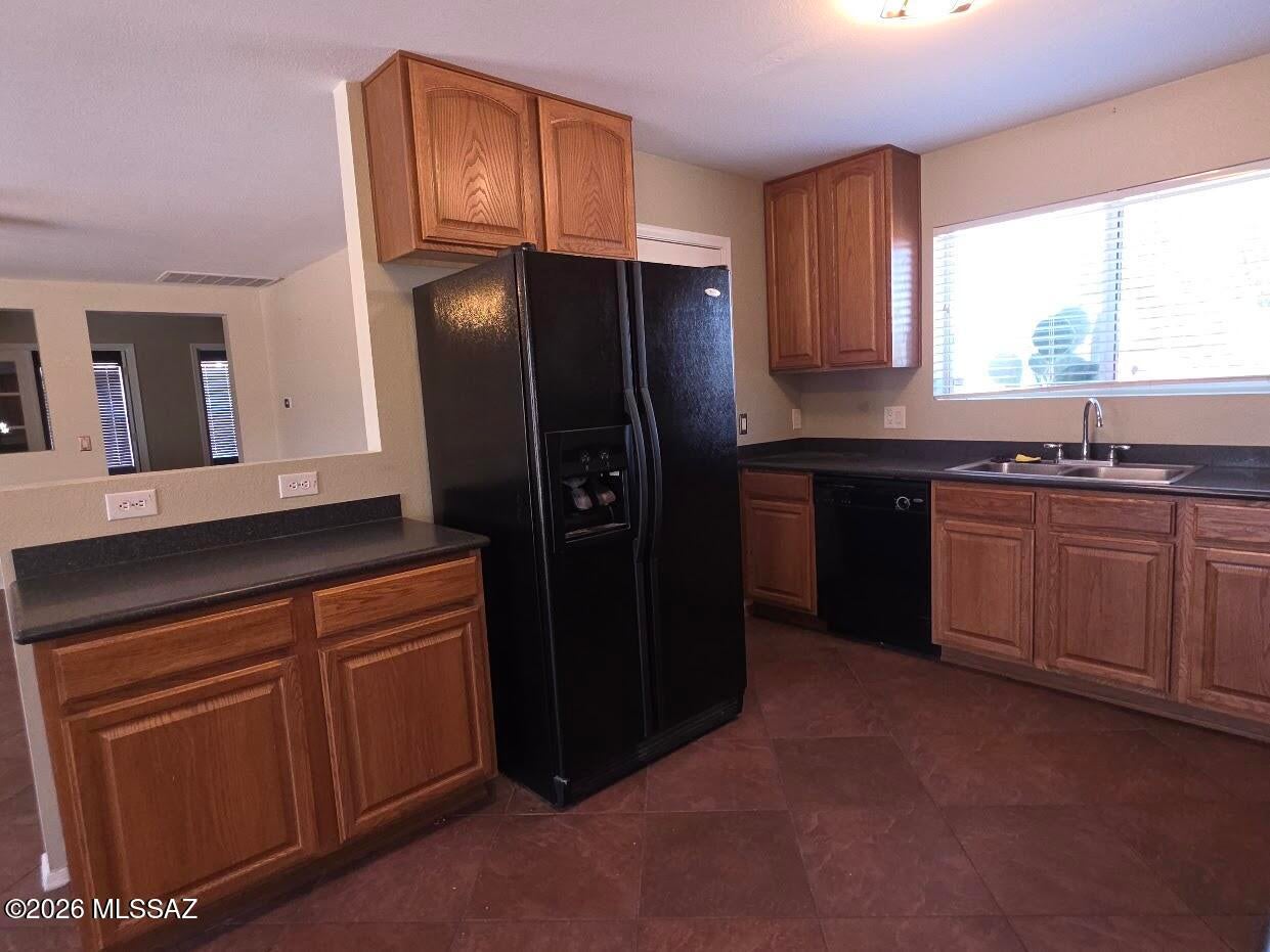 Black Horse (1-411) - Residential Lease