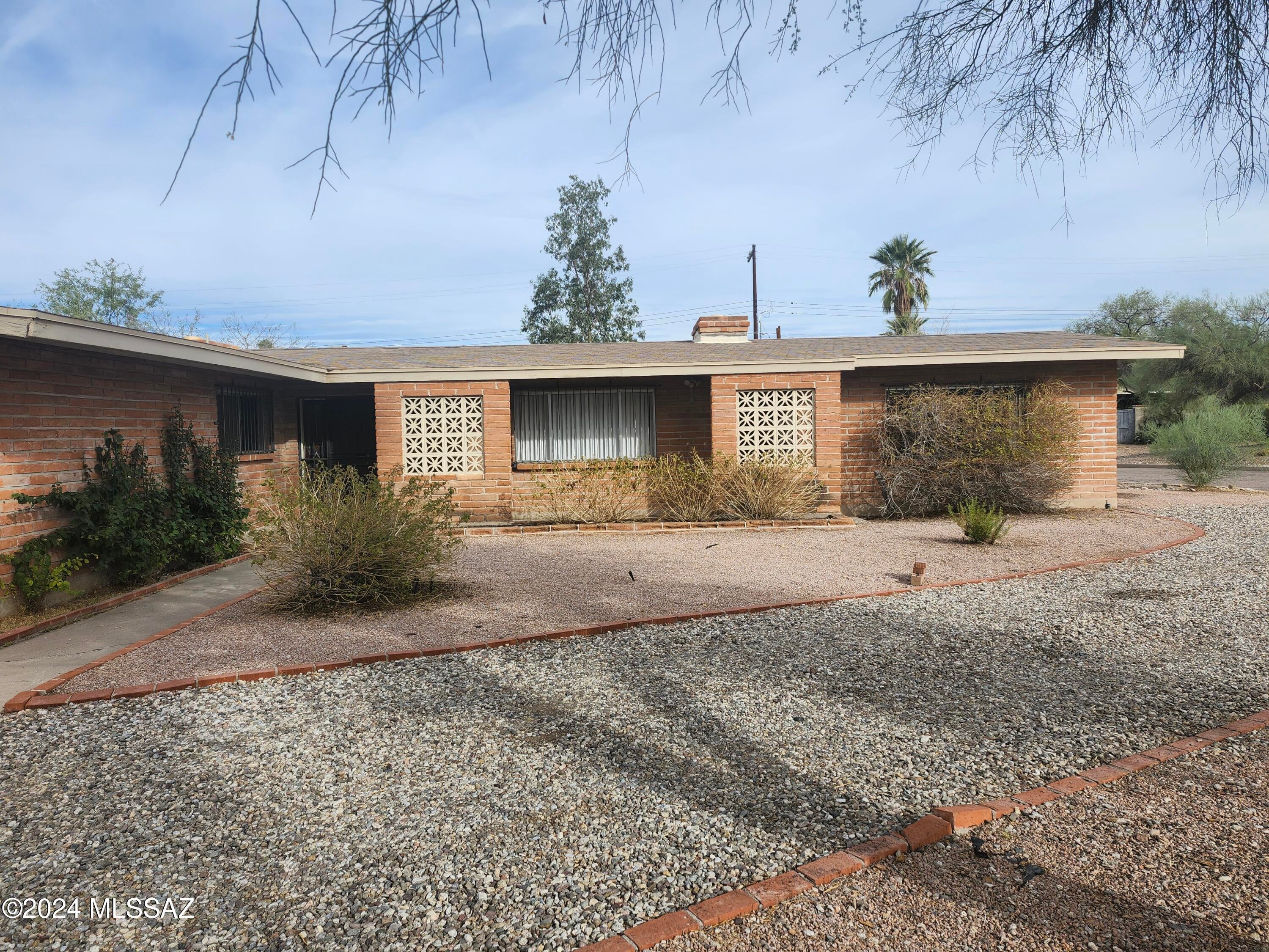 El Conquistador Estates - Residential Lease