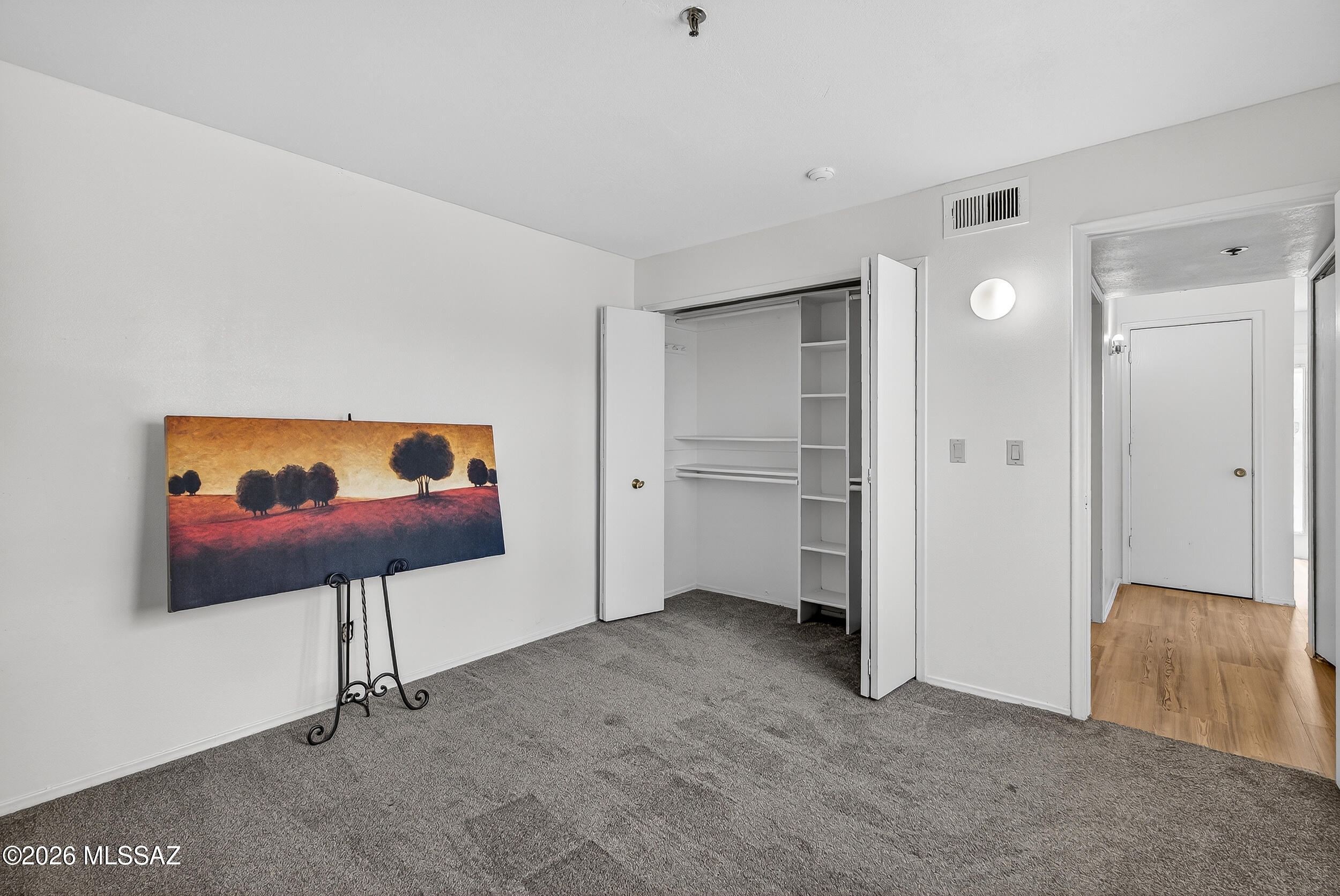 La Vida - Residential