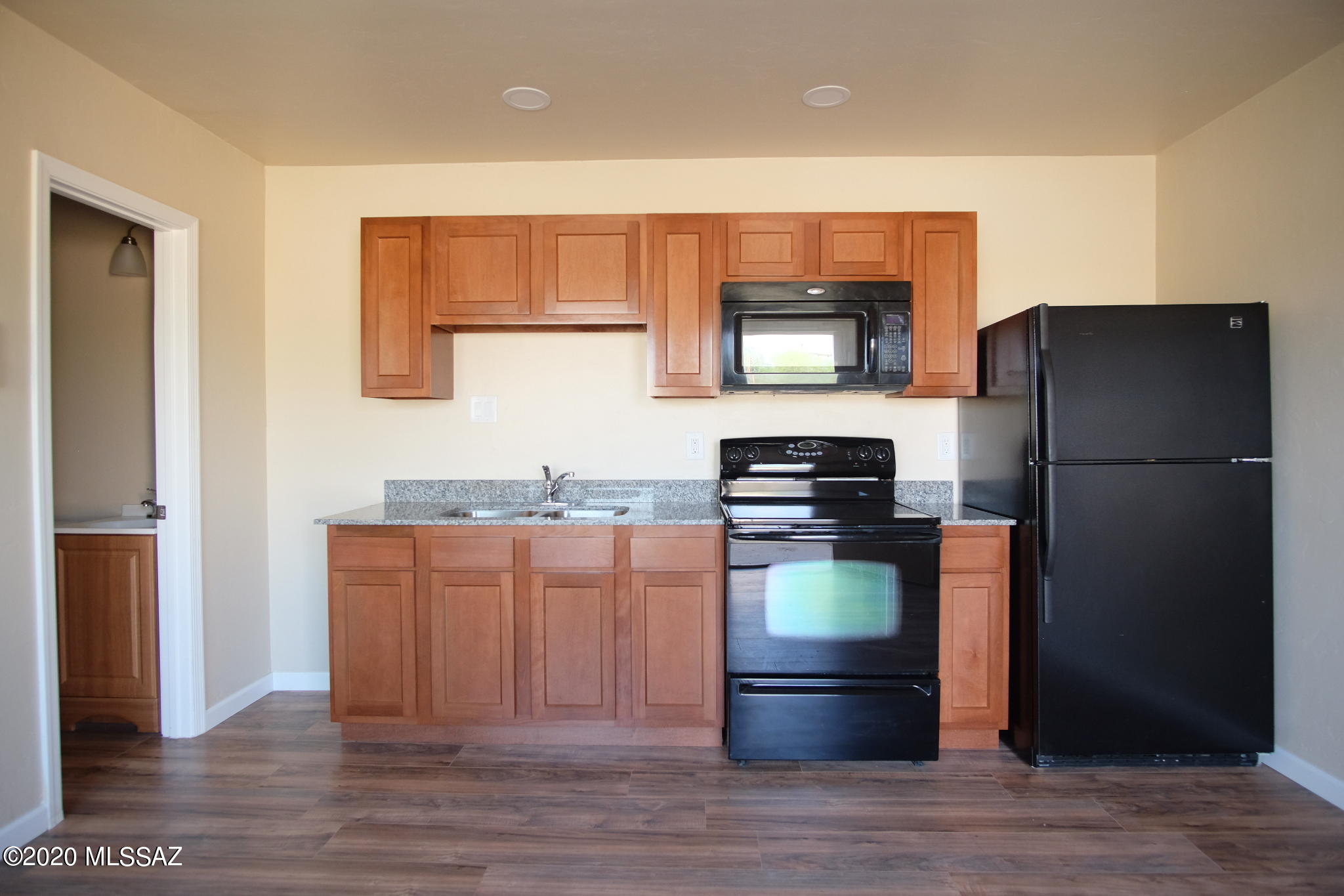 Text for a walkthrough video/more info. South Tucson Studio with a fully remodeled interior, mini-split for Air Conditioning + heat and a 293sf space No laundry hookups + no off-street parking. Rent INCLUDES ALL UTILITIES. 1yr minimum Lease, costs incl; non-Refundable $50/adult Application, $875 Security Deposit, $150/pet with approved INDOOR pet, $200 cleaning.