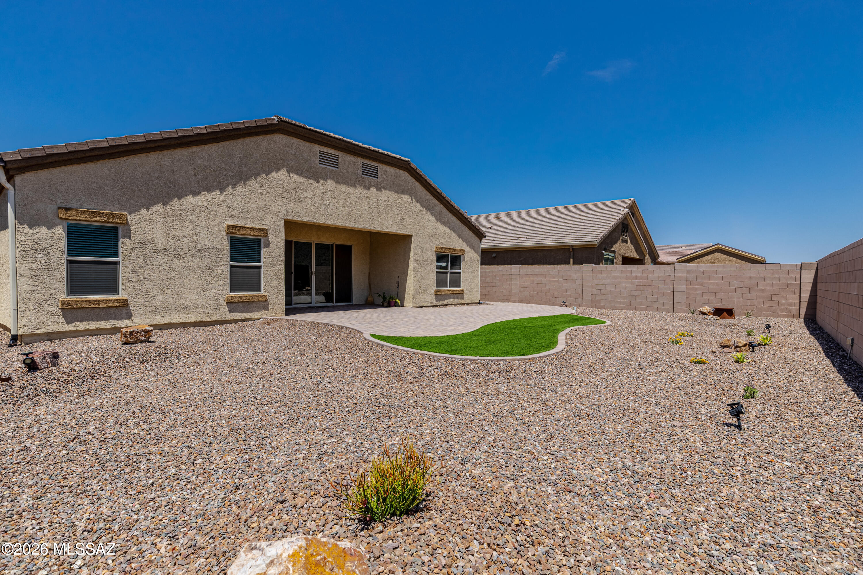 Saguaro Bloom 7B - Residential