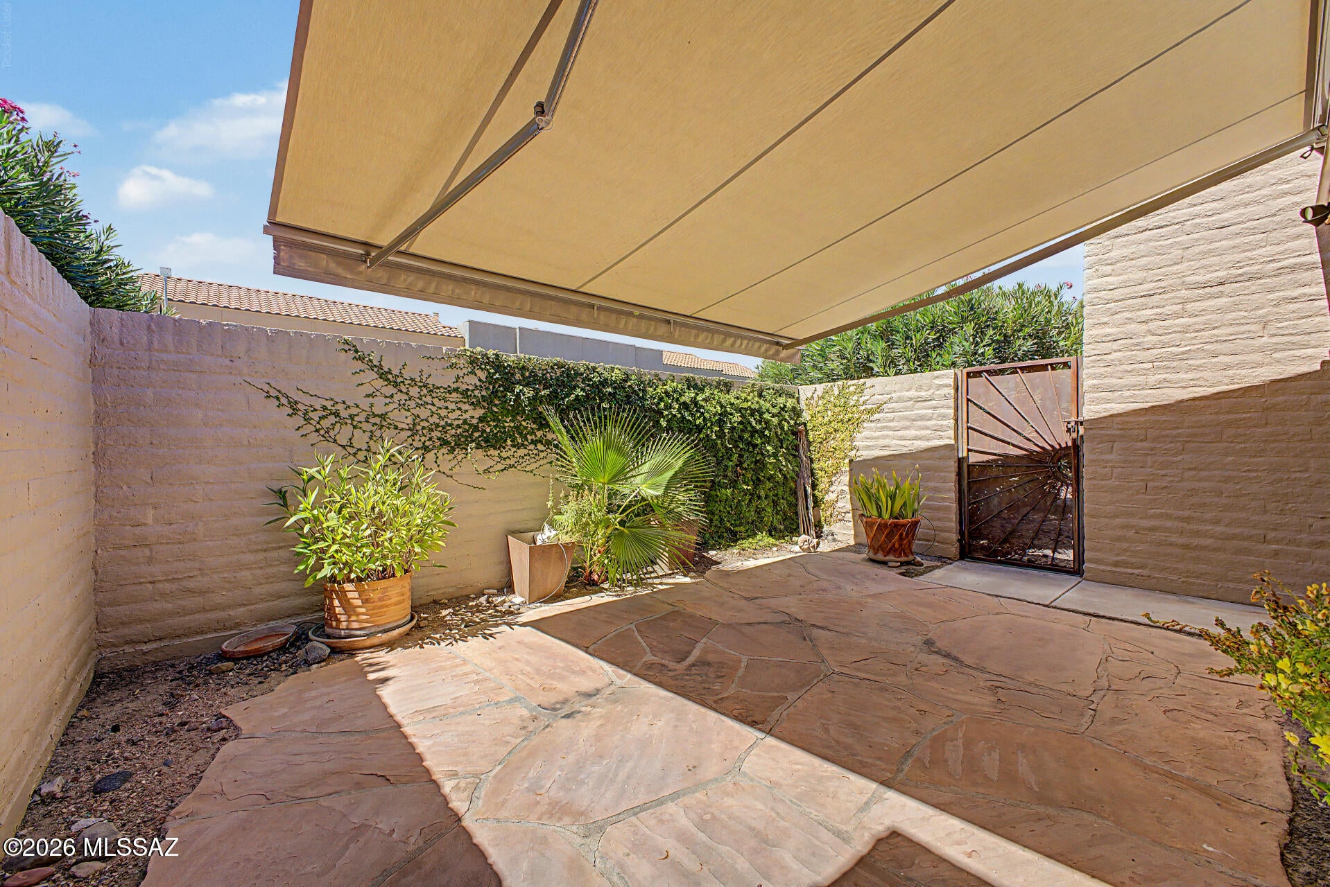 Rio Cancion Twnhms. and Professional - Residential
