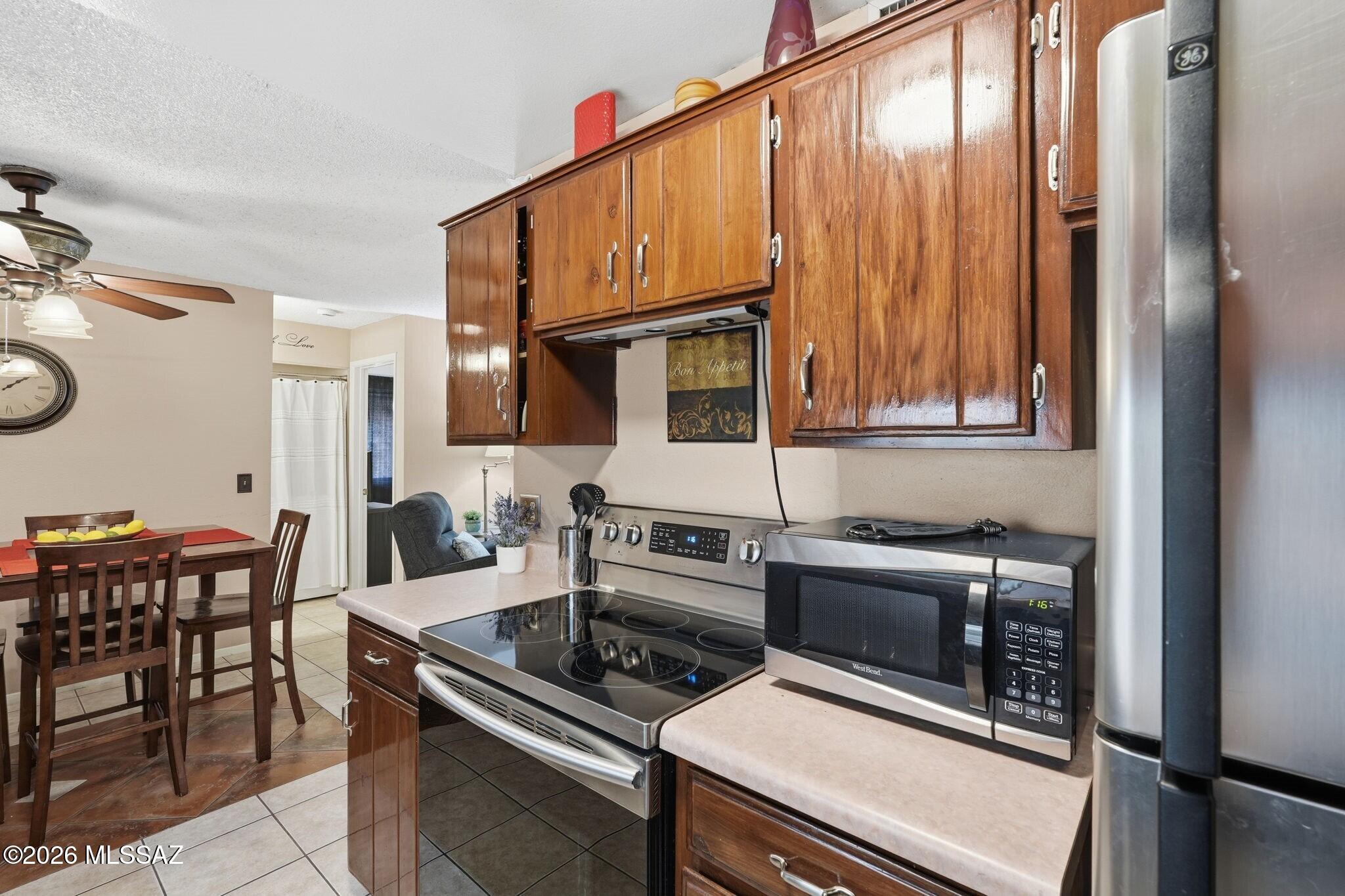 Golf Links East Condos (1-48) - Residential