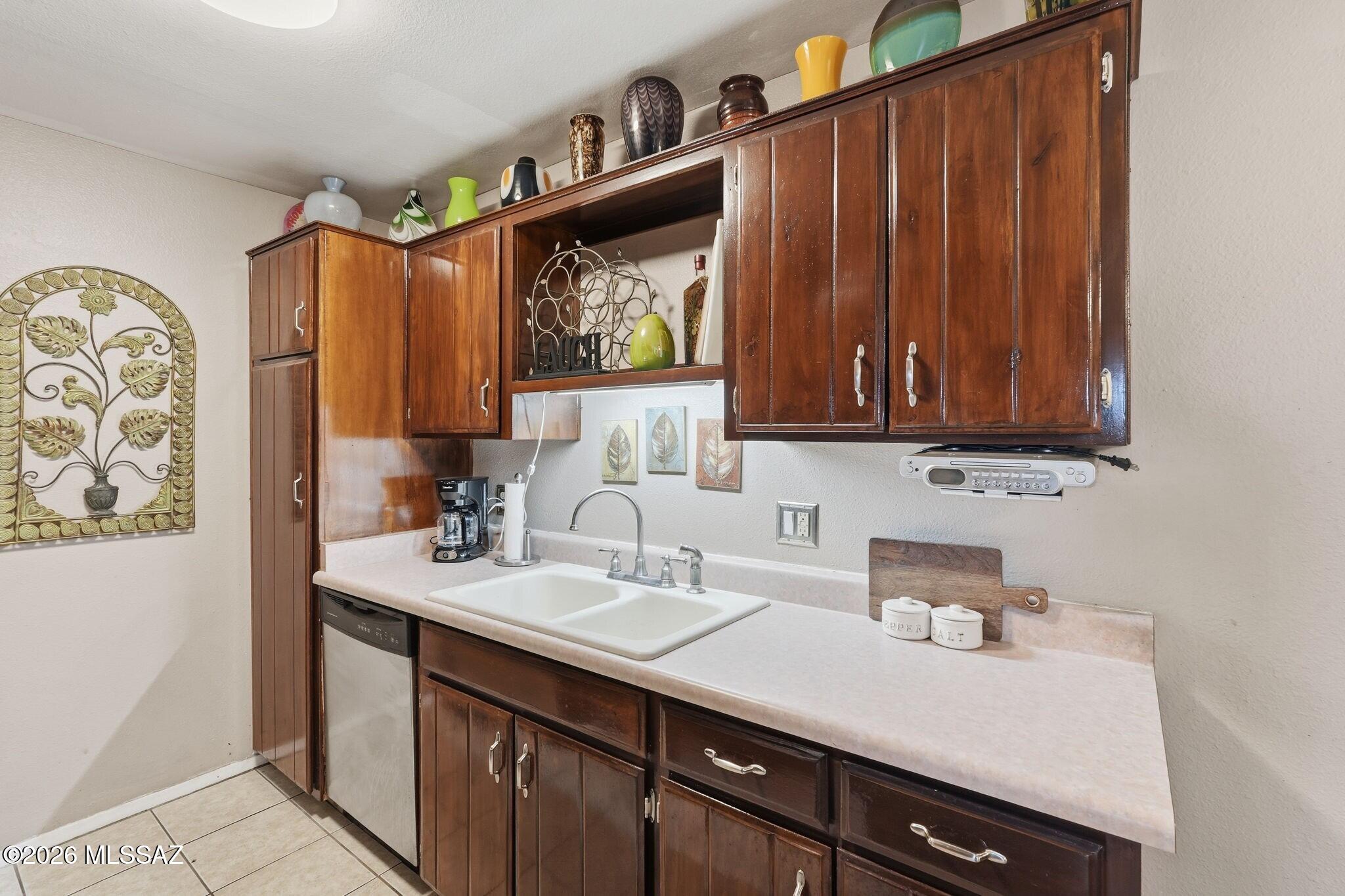 Golf Links East Condos (1-48) - Residential