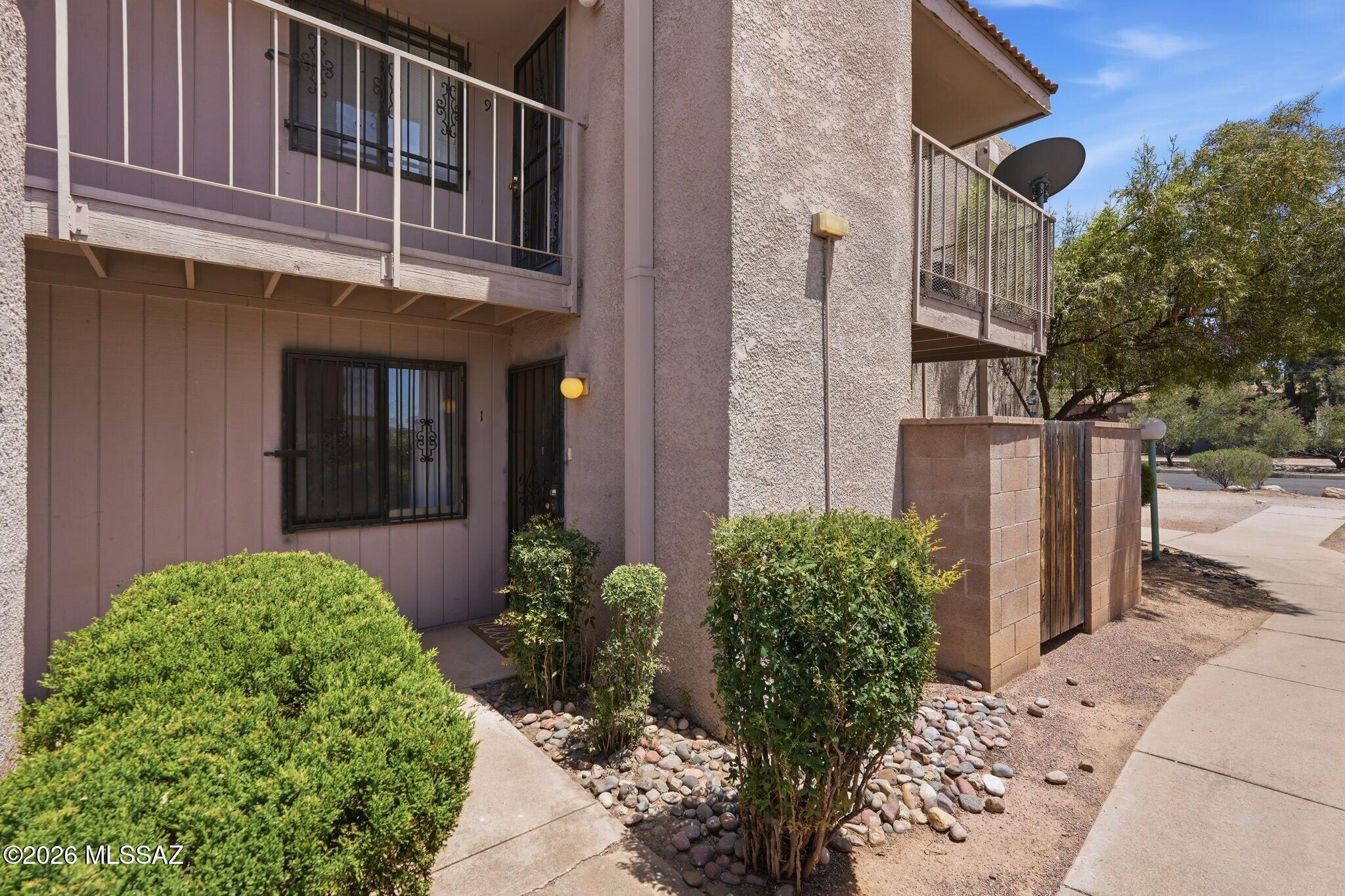 Golf Links East Condos (1-48) - Residential