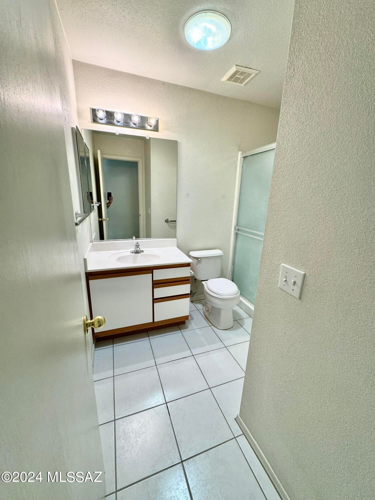 Pantano Heights (1-123) - Residential Lease