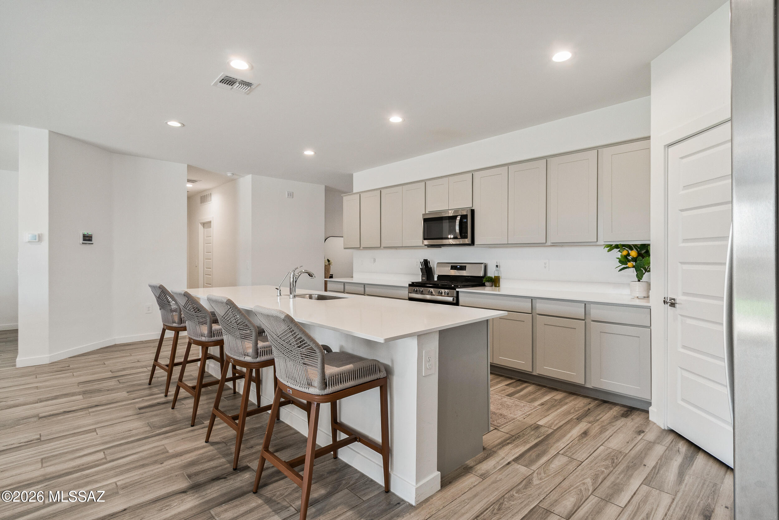 New Tucson Unit NO. 9 (1-404) - Residential