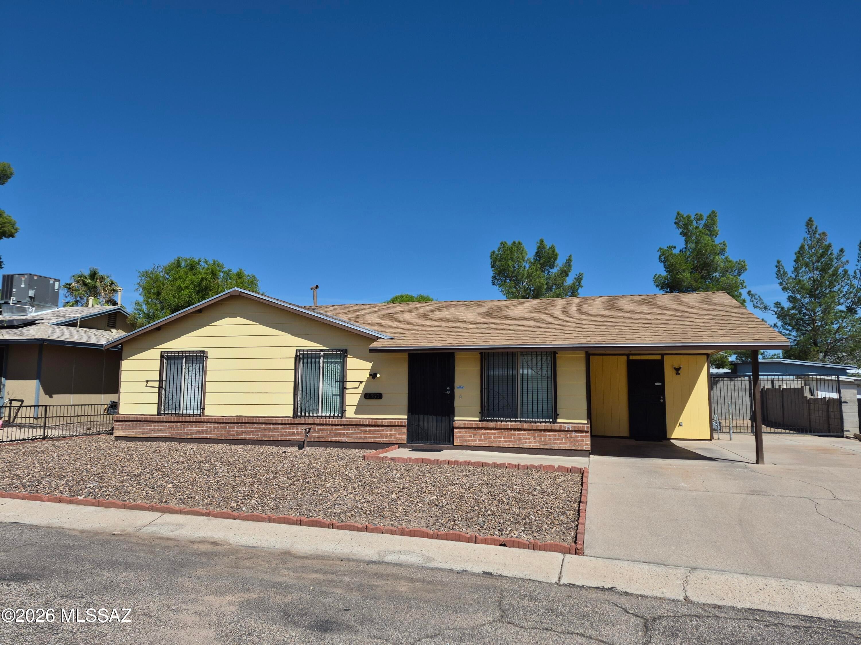 Enjoy this peaceful and Beautiful 3 bed, 2-bath. 1341 sq ft of charm! located in a quiet neighborhood. Ready for rent!!!