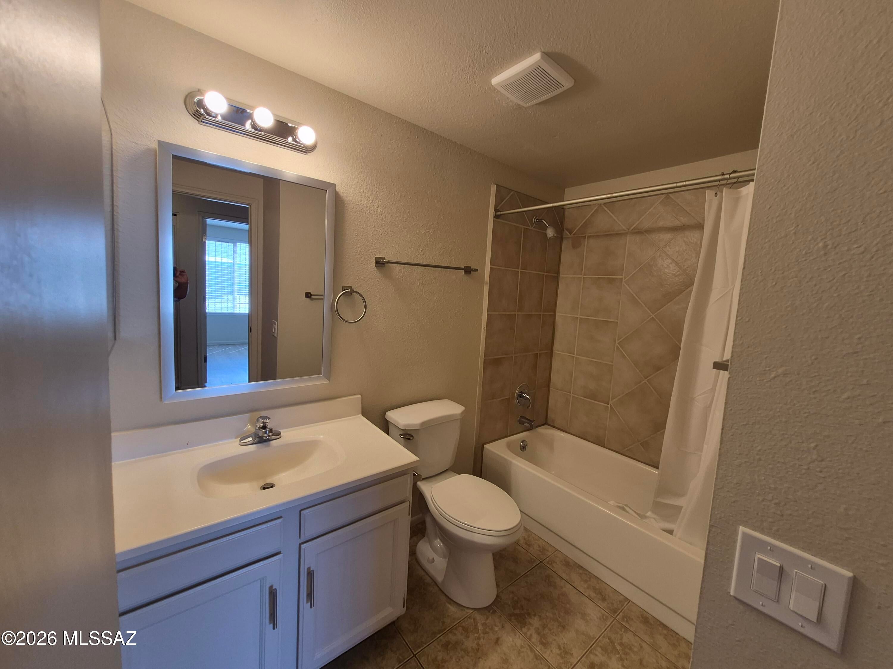 Salida Del Sol (1-274) - Residential Lease