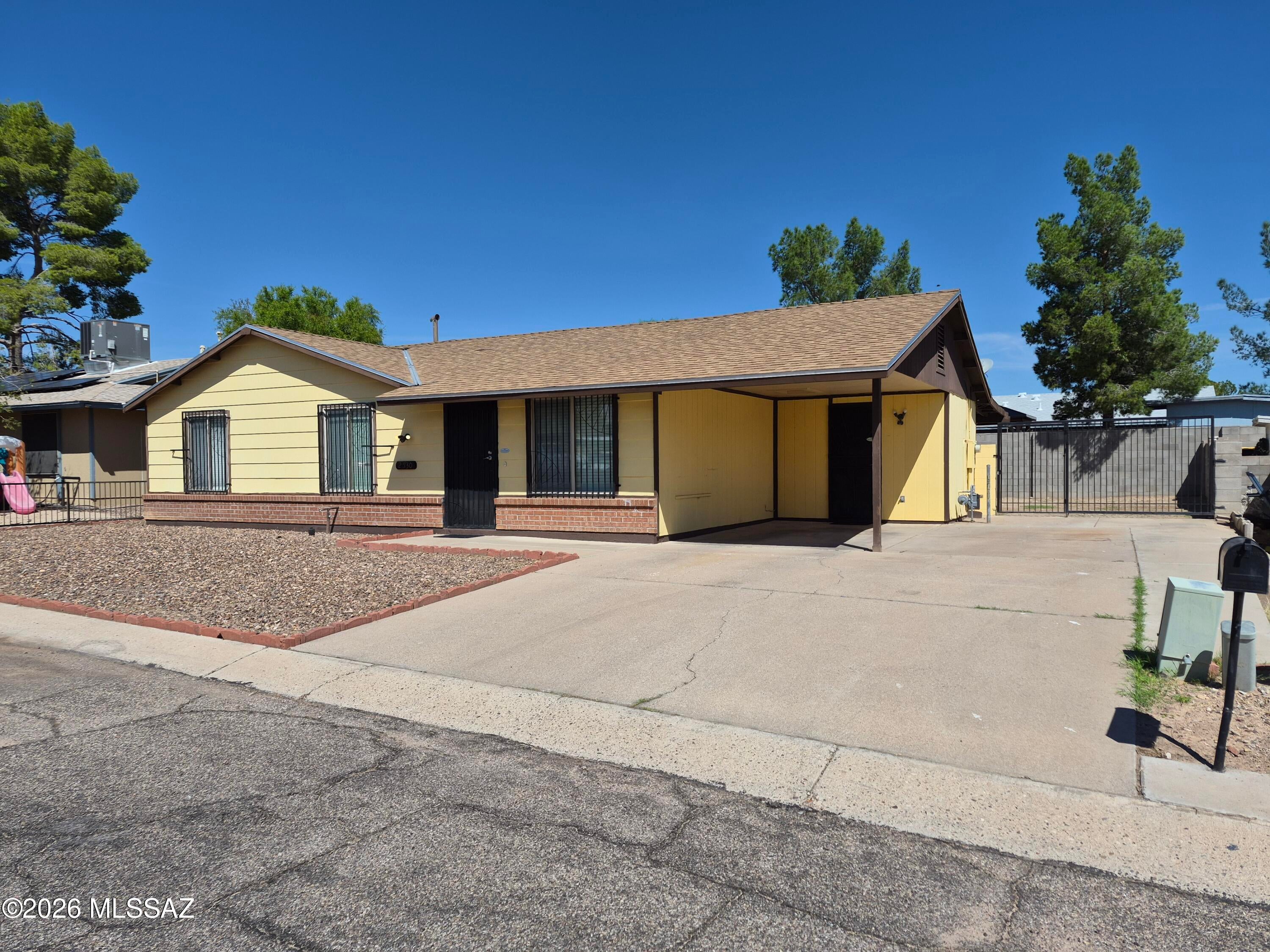 Salida Del Sol (1-274) - Residential Lease