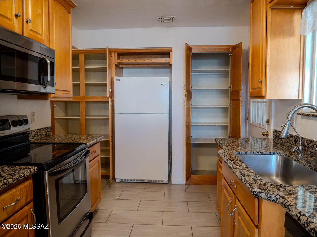 Sunset Villas Townhomes (1-118) - Residential