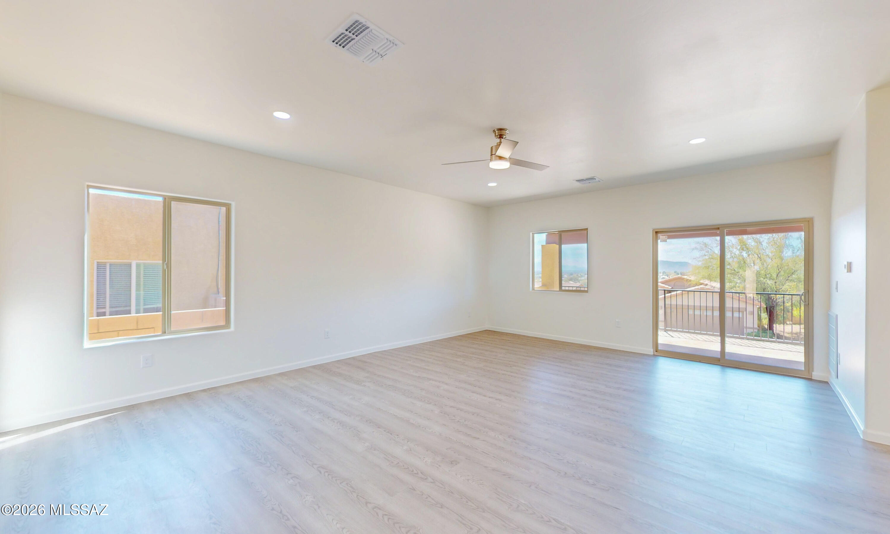 Mountain Manor View - Residential
