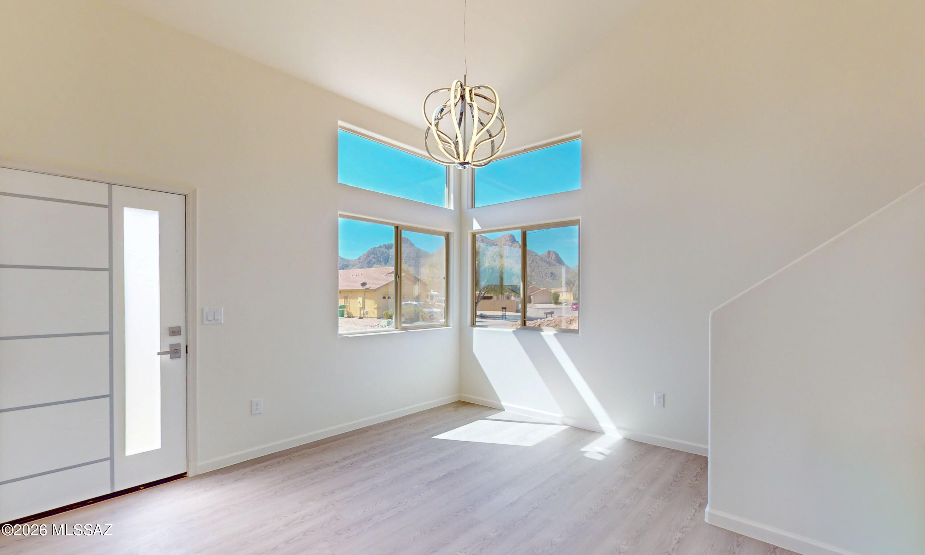 Mountain Manor View - Residential