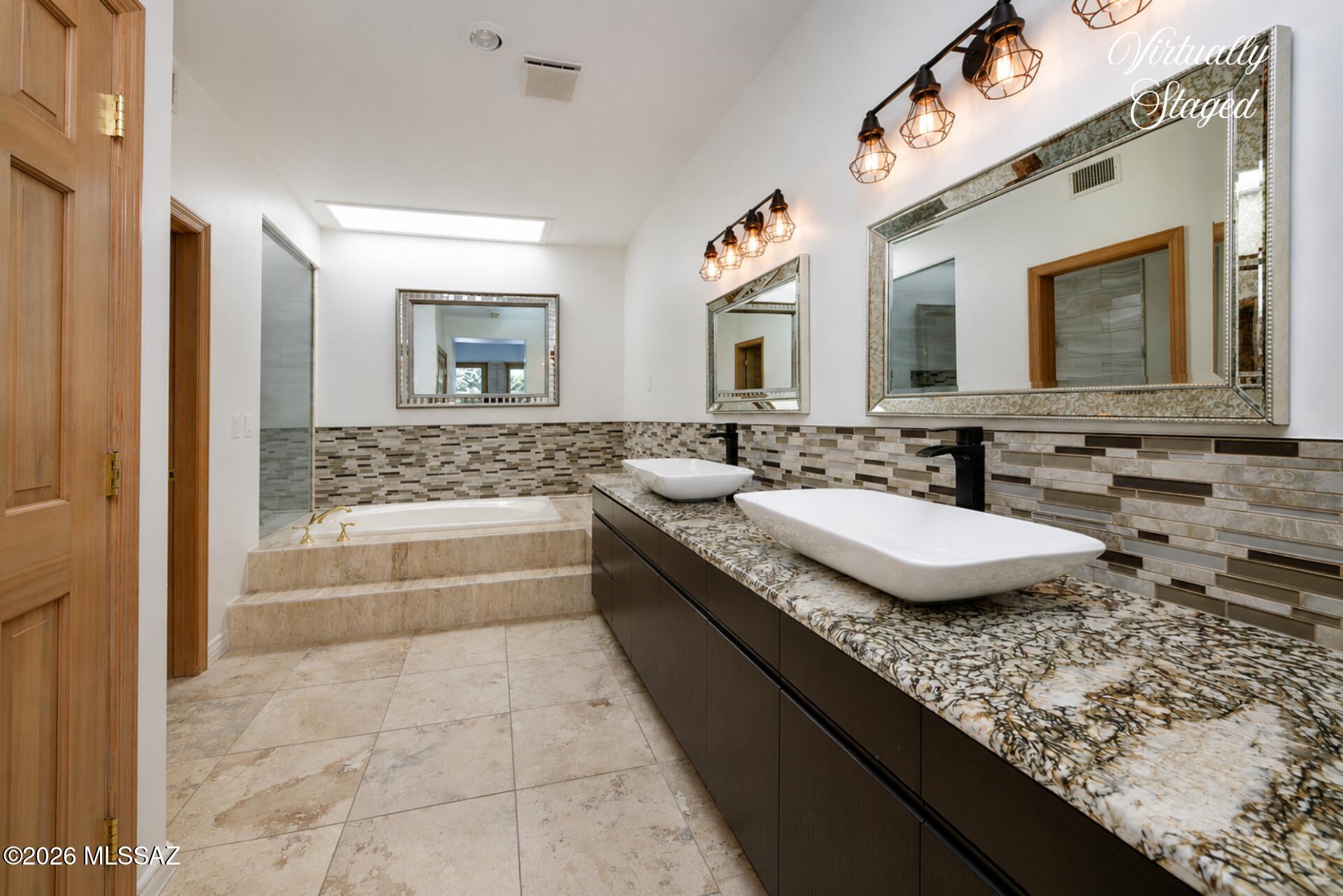 El Diamante Townhomes (1-15) - Residential