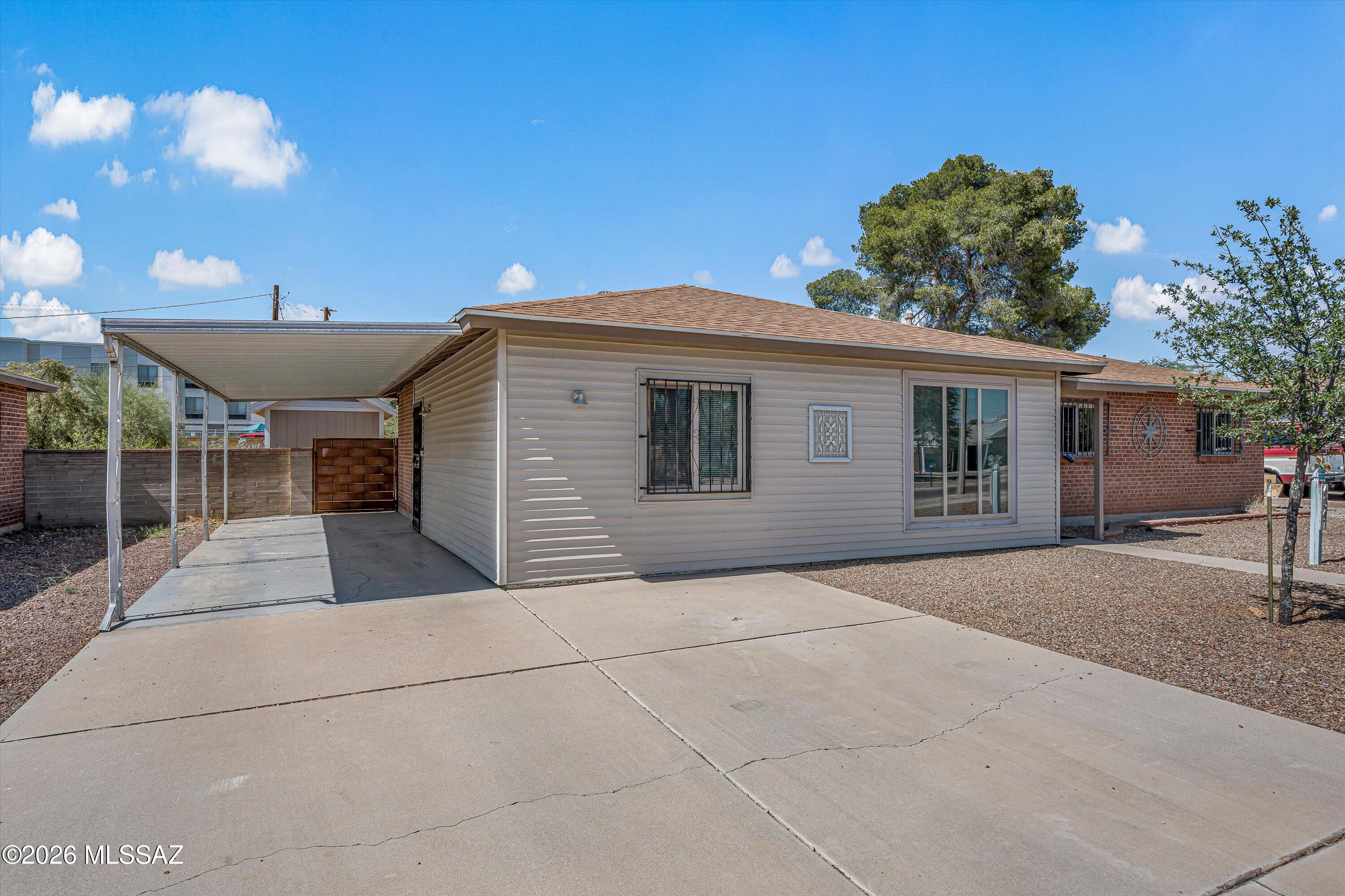 Manana Vista - Residential