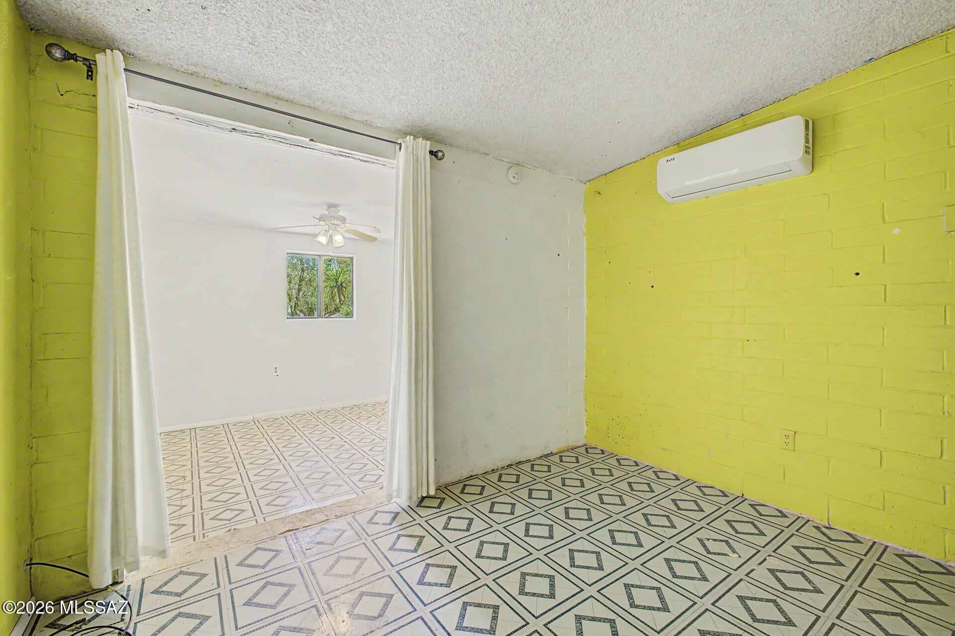 South Manor - Residential