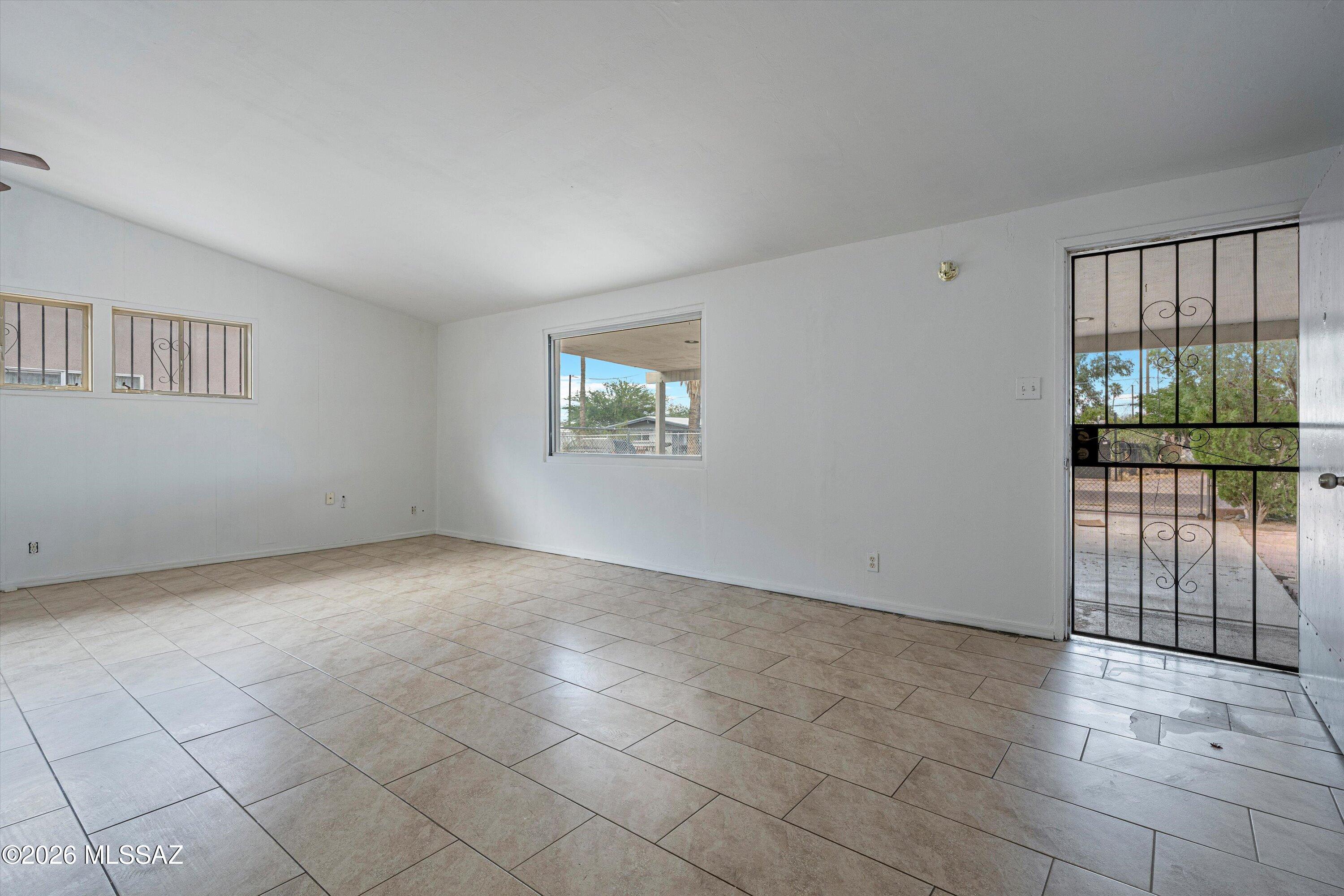 Pueblo Gardens - Residential