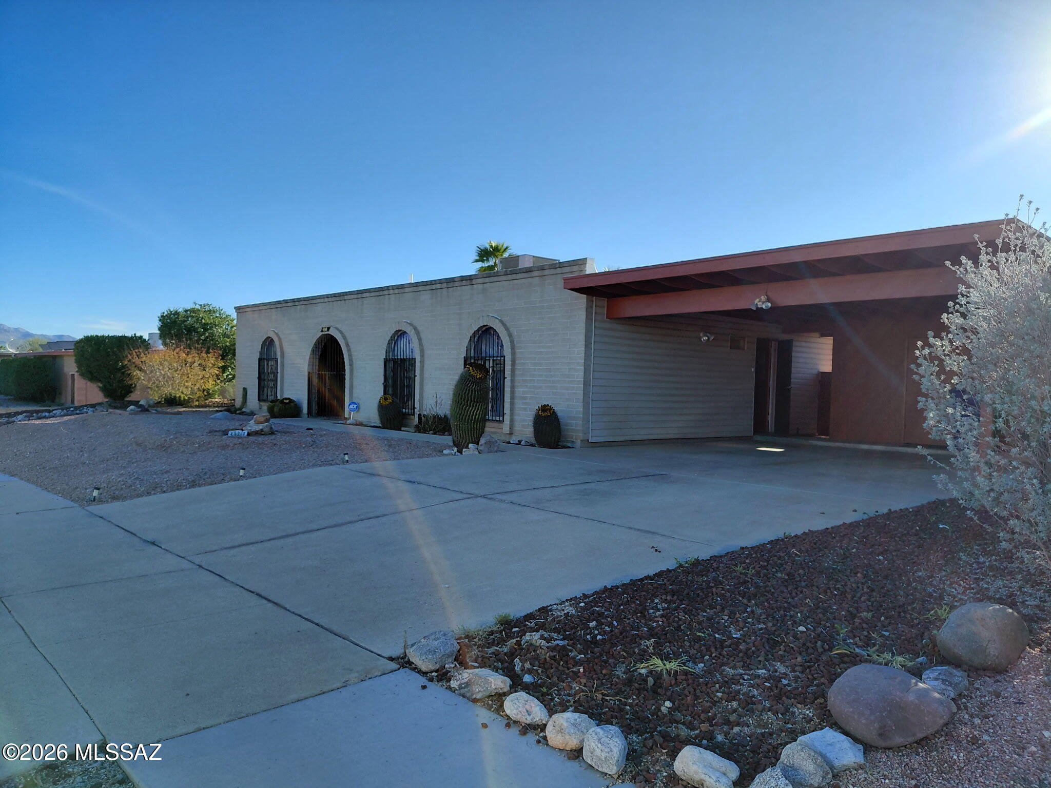Broadway East (254-390) - Residential