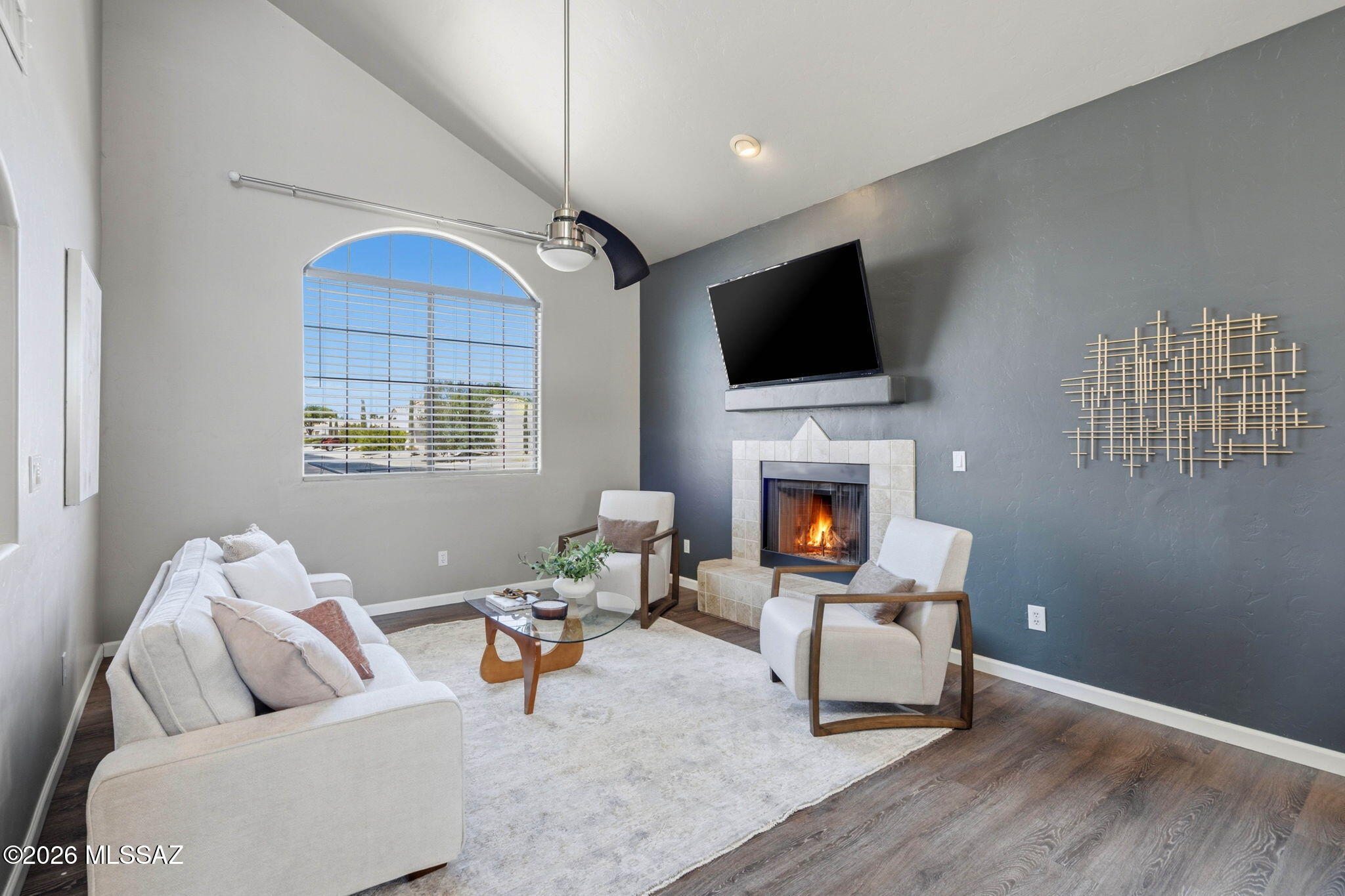 Hills On La Canada (The) - Residential