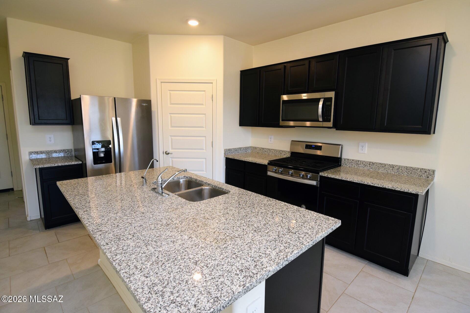Saguaro Bloom Block 2 - Residential Lease