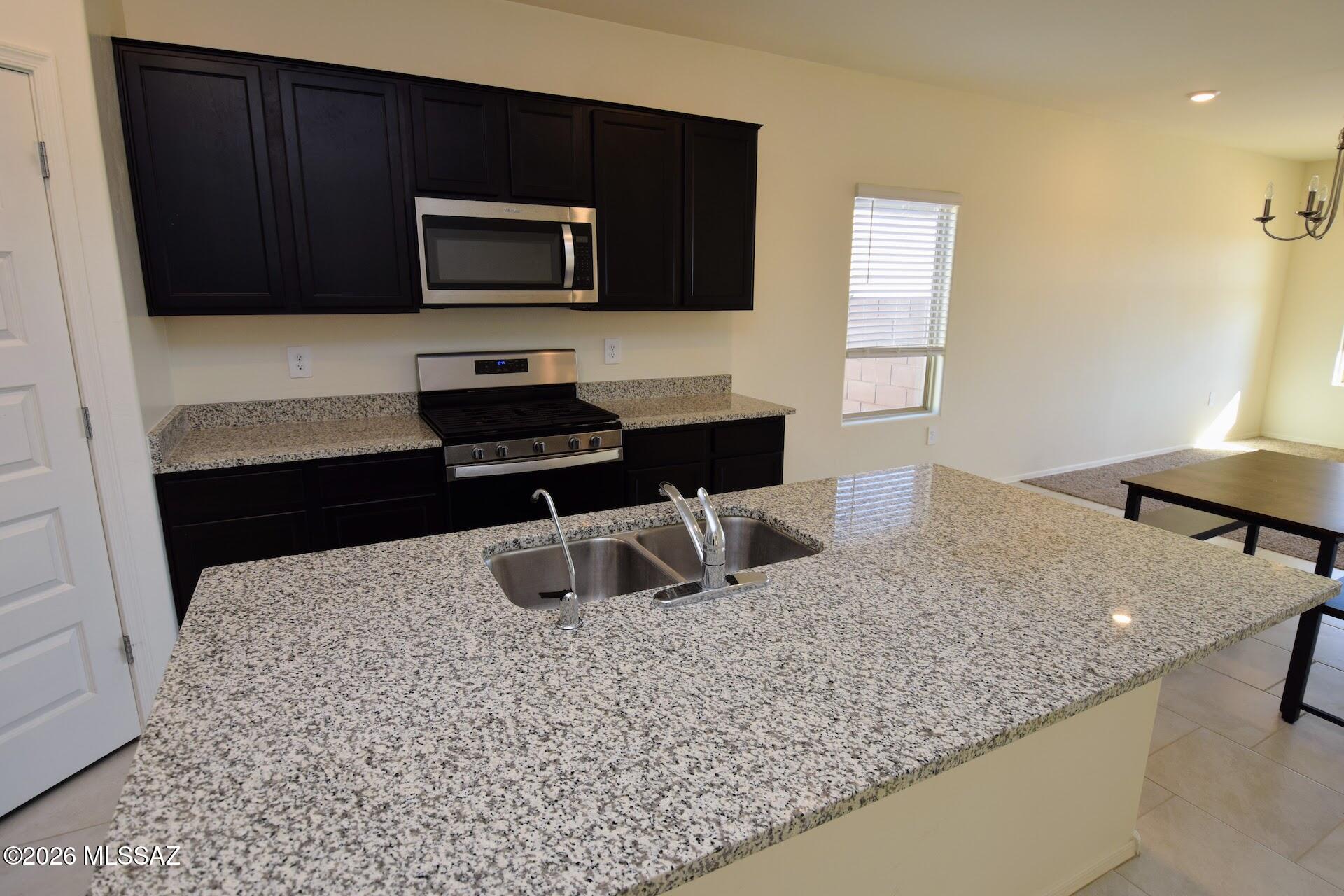 Saguaro Bloom Block 2 - Residential Lease