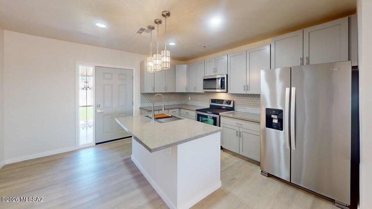 Manana Vista - Residential Lease