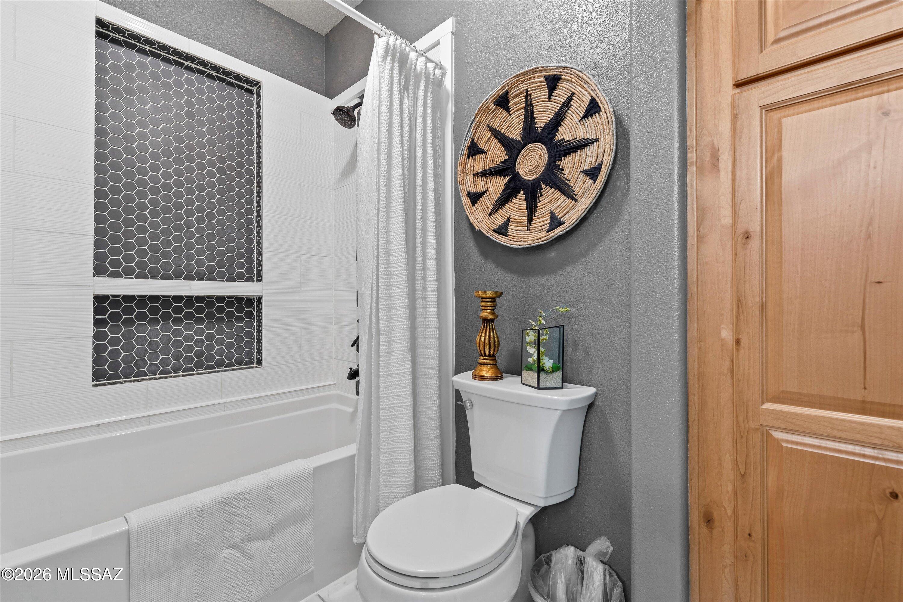 Pinnacle Canyon Condominium - Residential