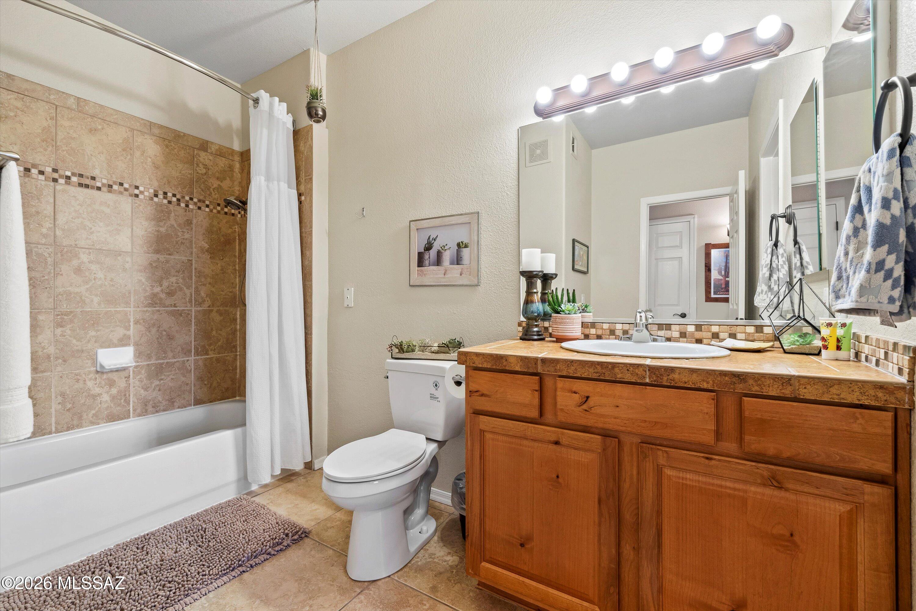 Pinnacle Canyon Condominium - Residential