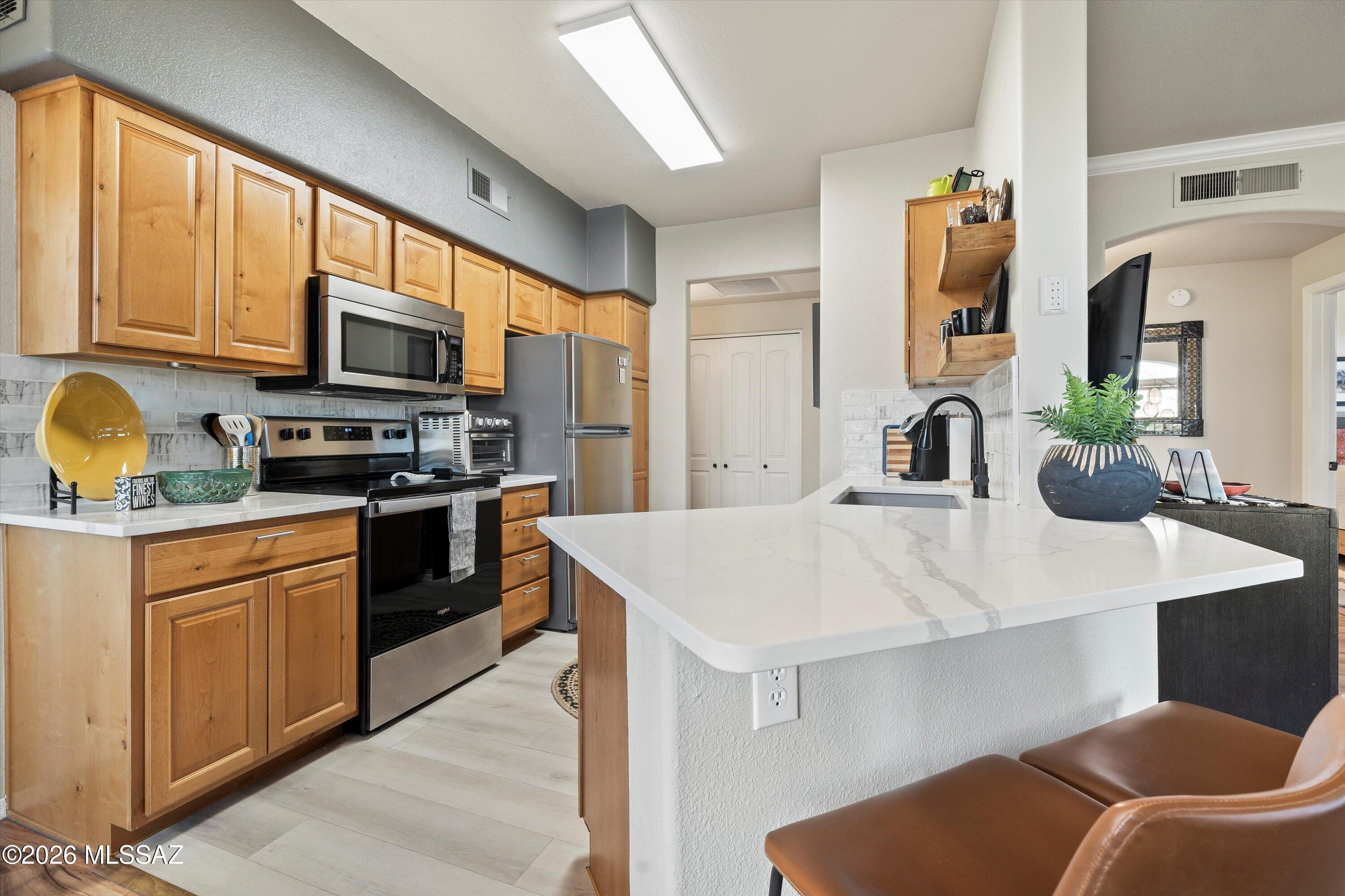 Pinnacle Canyon Condominium - Residential