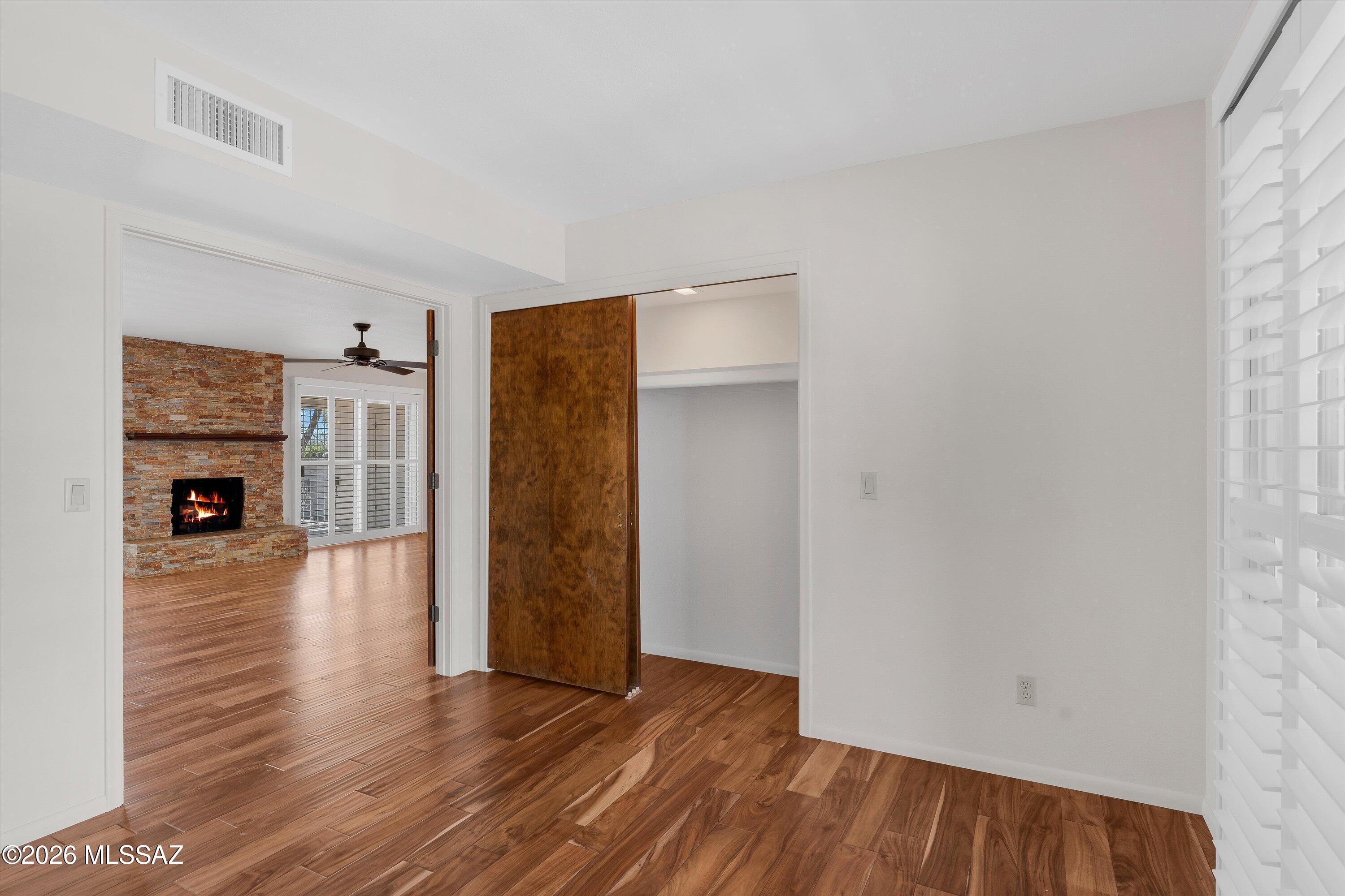 Villas De La Canada (1-74) - Residential