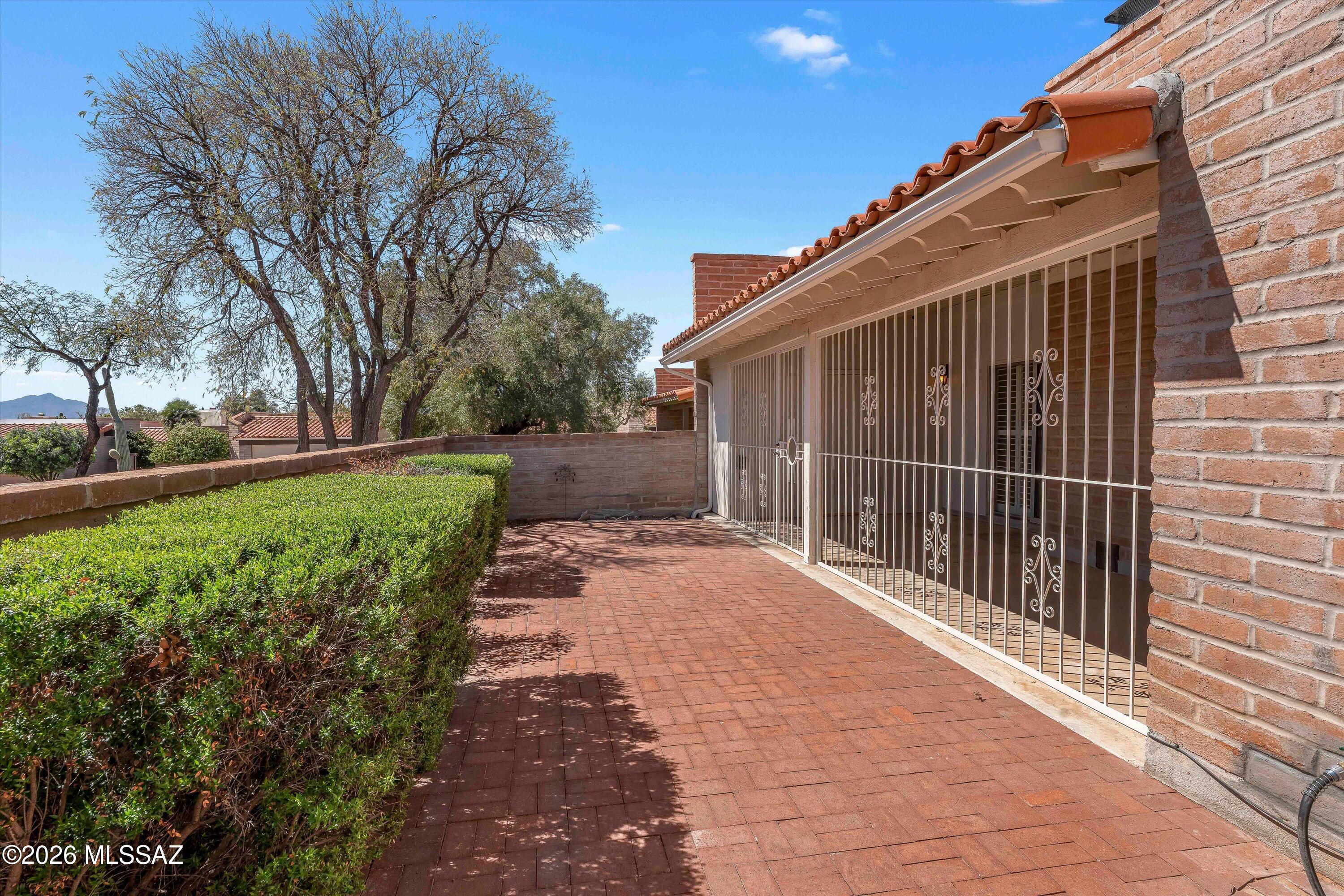Villas De La Canada (1-74) - Residential
