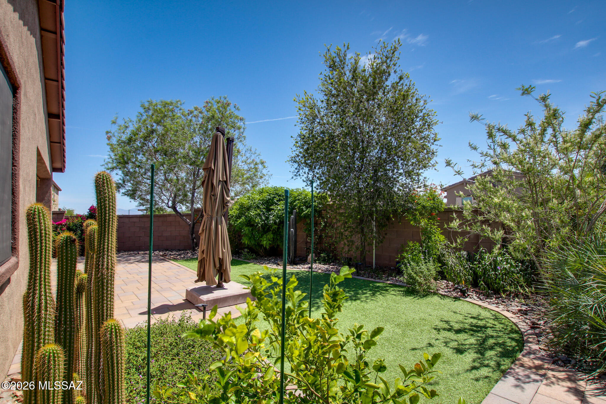 Entrada Del Rio - Residential