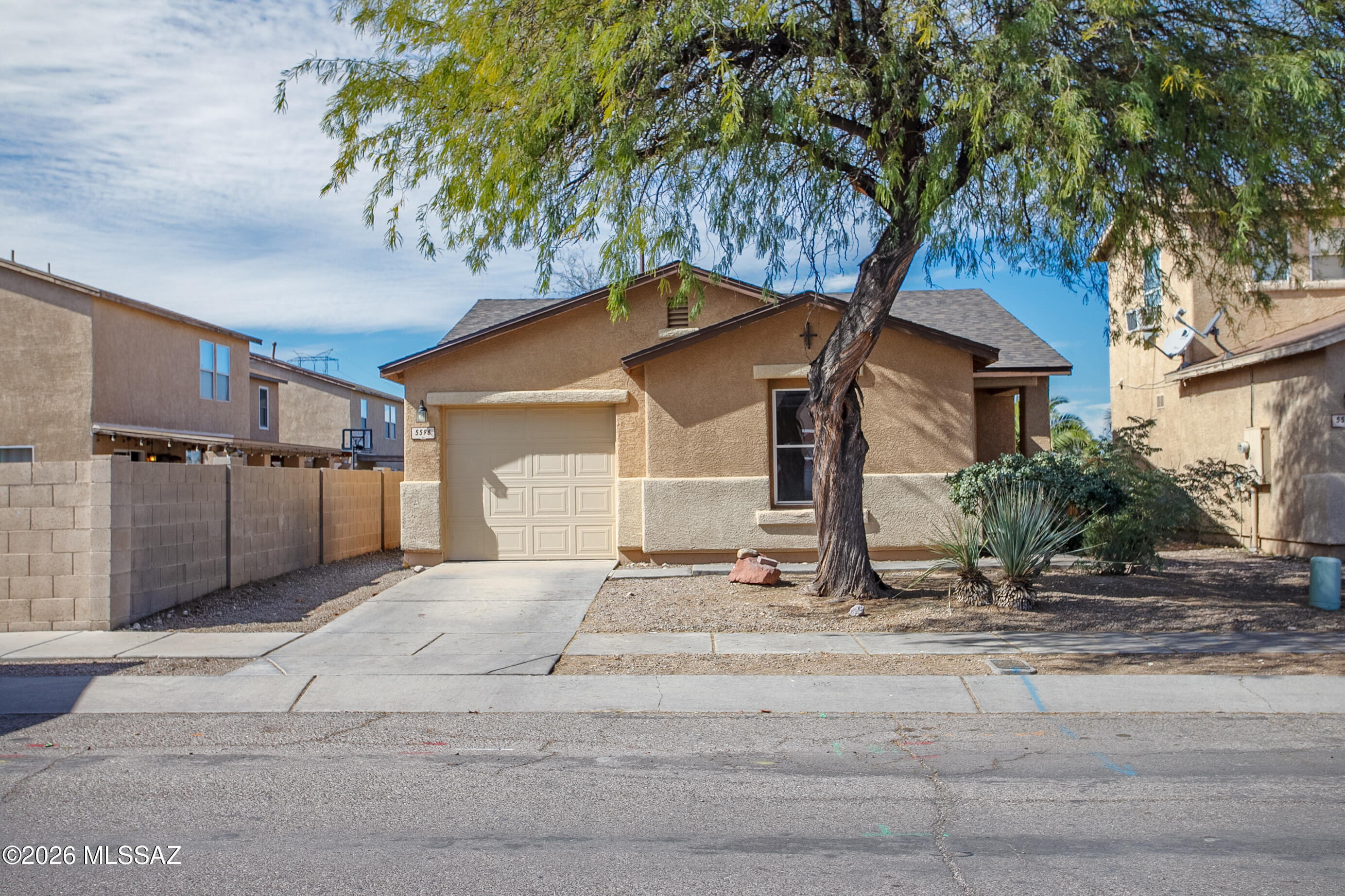 Arroyo Vista (1-166) - Residential
