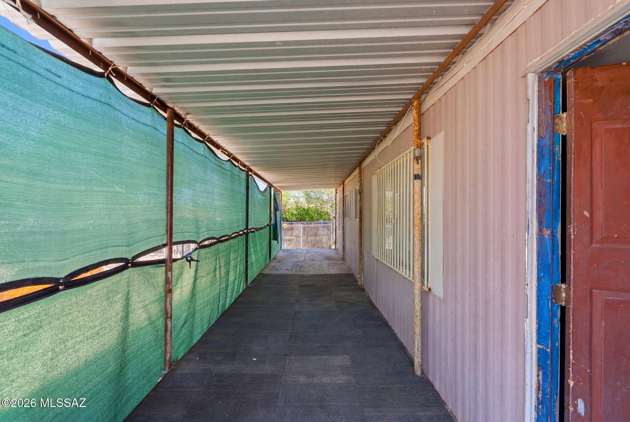 Los Ranchitos - Residential