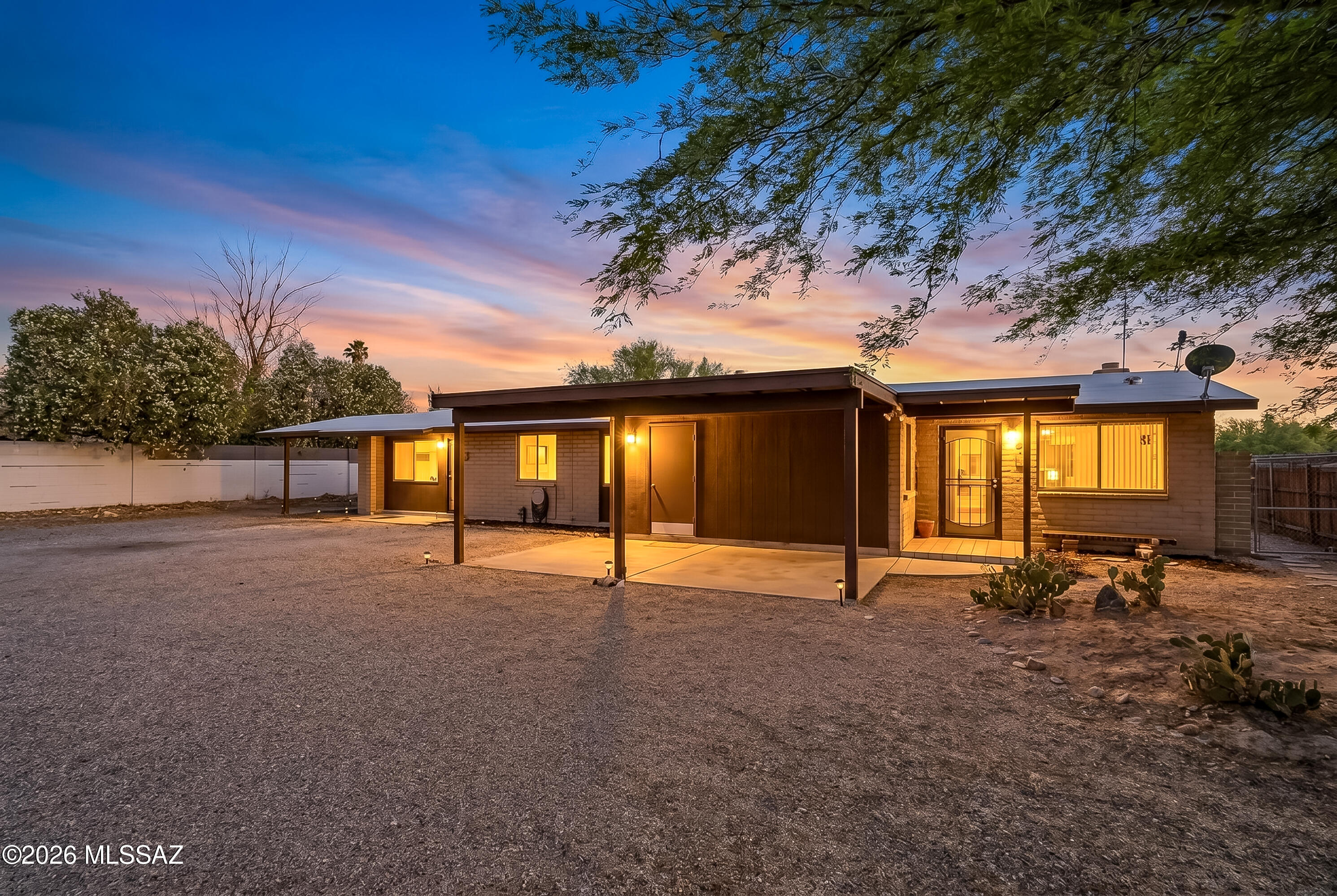 This slump block home offers two large living spaces at the end of a quiet cul de sac. Huge backyard, ready for your enjoyment!  HVAC and gas water heater approx 5 years old.Home is being sold AS IS.
 Owner/ Agent.