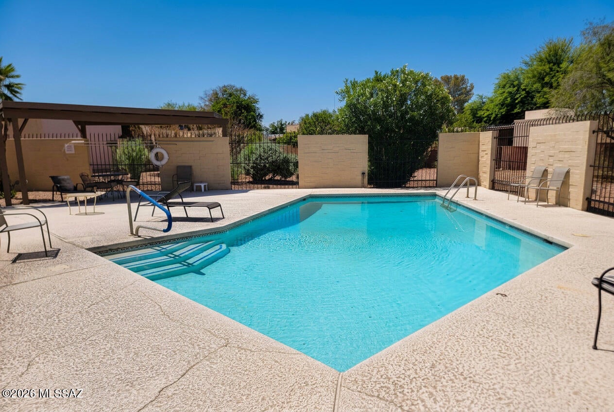 Pantano Townhomes (1-118) - Residential