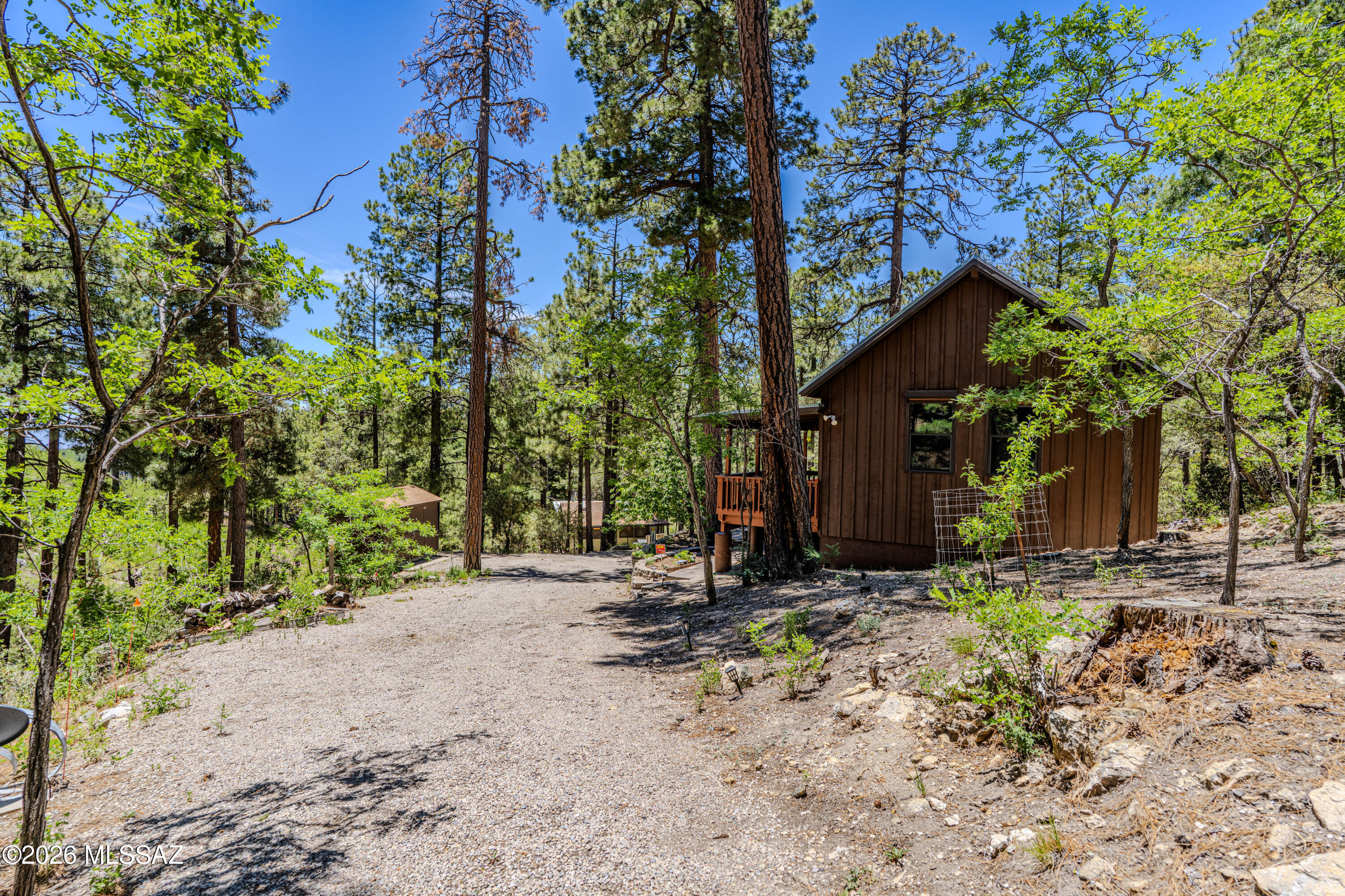 Loma Sabino Pines - Residential