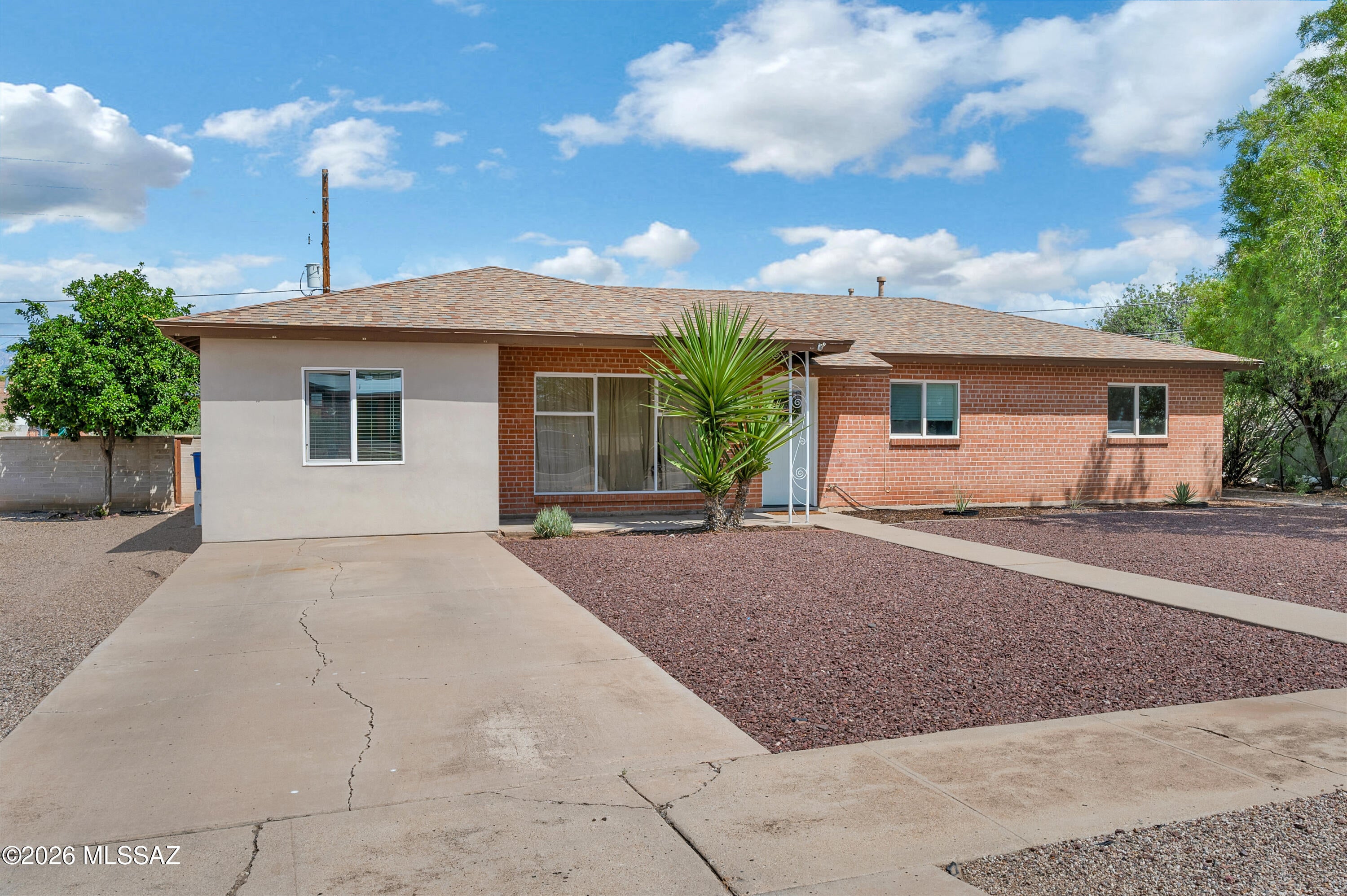 Manana Vista - Residential