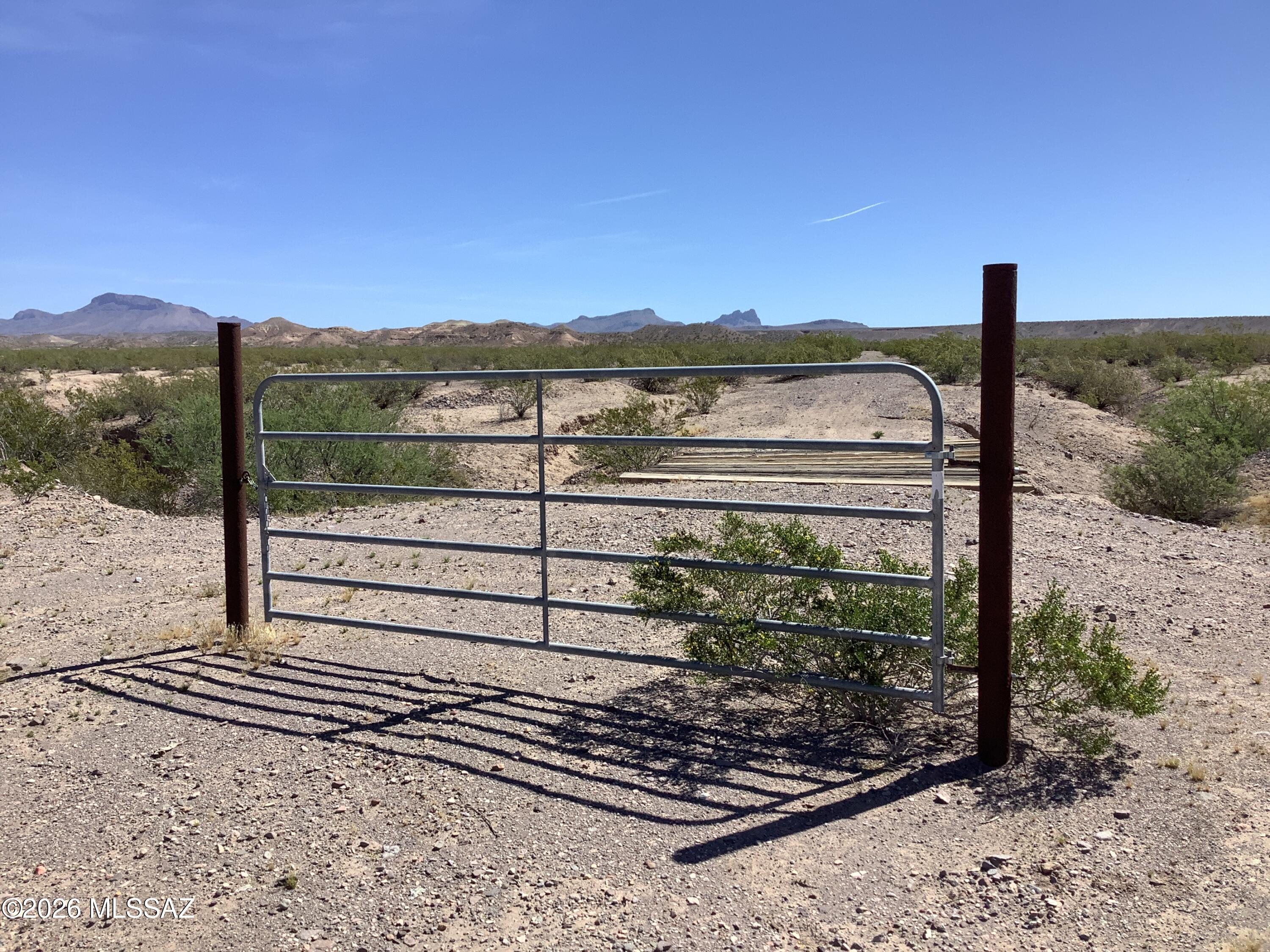 Beautiful rolling hill property with great views not far from school, fair grounds and easy commute to mine - downtown Safford or New Mexico.  There is so much potential, Duncan water is just next door and available for hook up.  Just picture yourself building your dream home or maybe as an investor and build a few new homes.