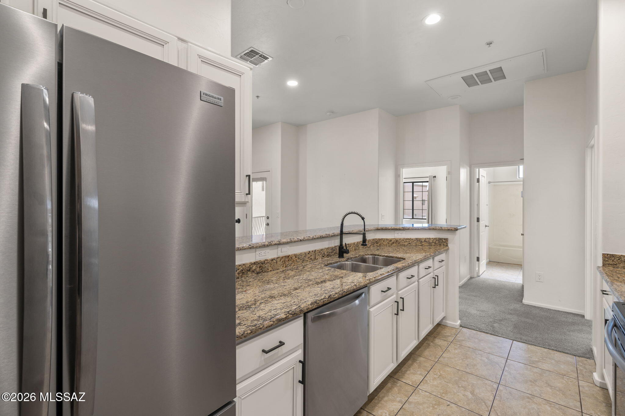 Placita Escondida Bldgs 18-20 Units 1-204 - Residential Lease